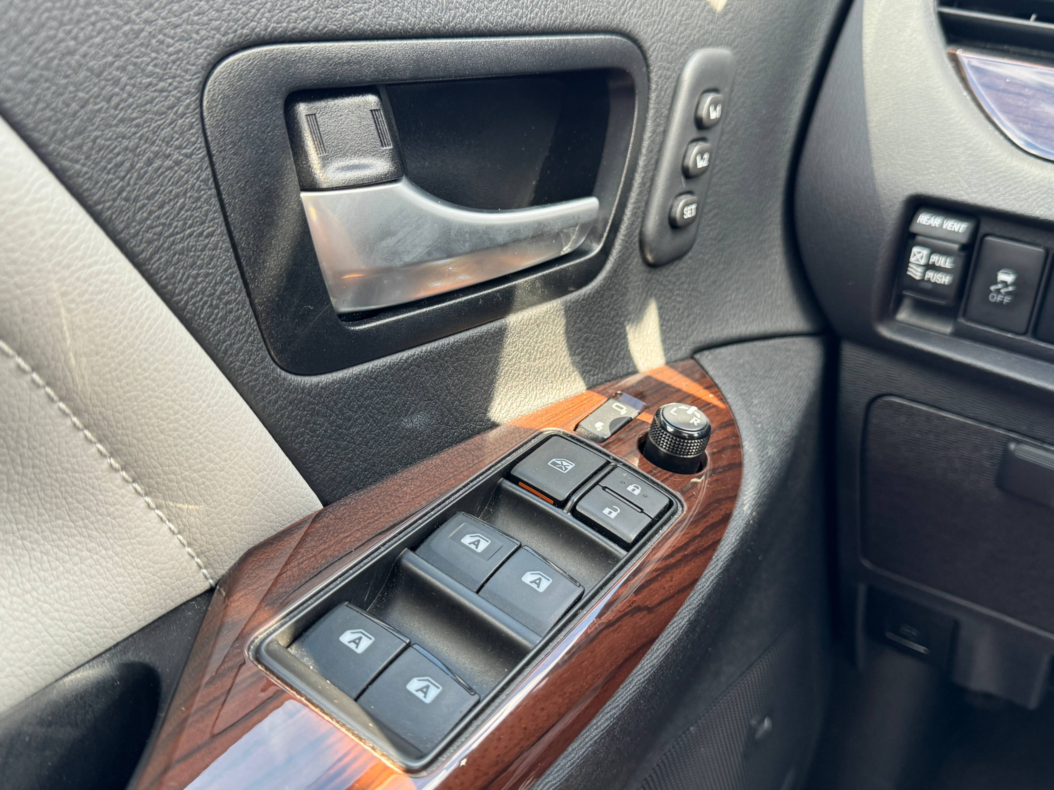 /aiautogroup/2018-Toyota-Sienna-14064499316263057.jpg