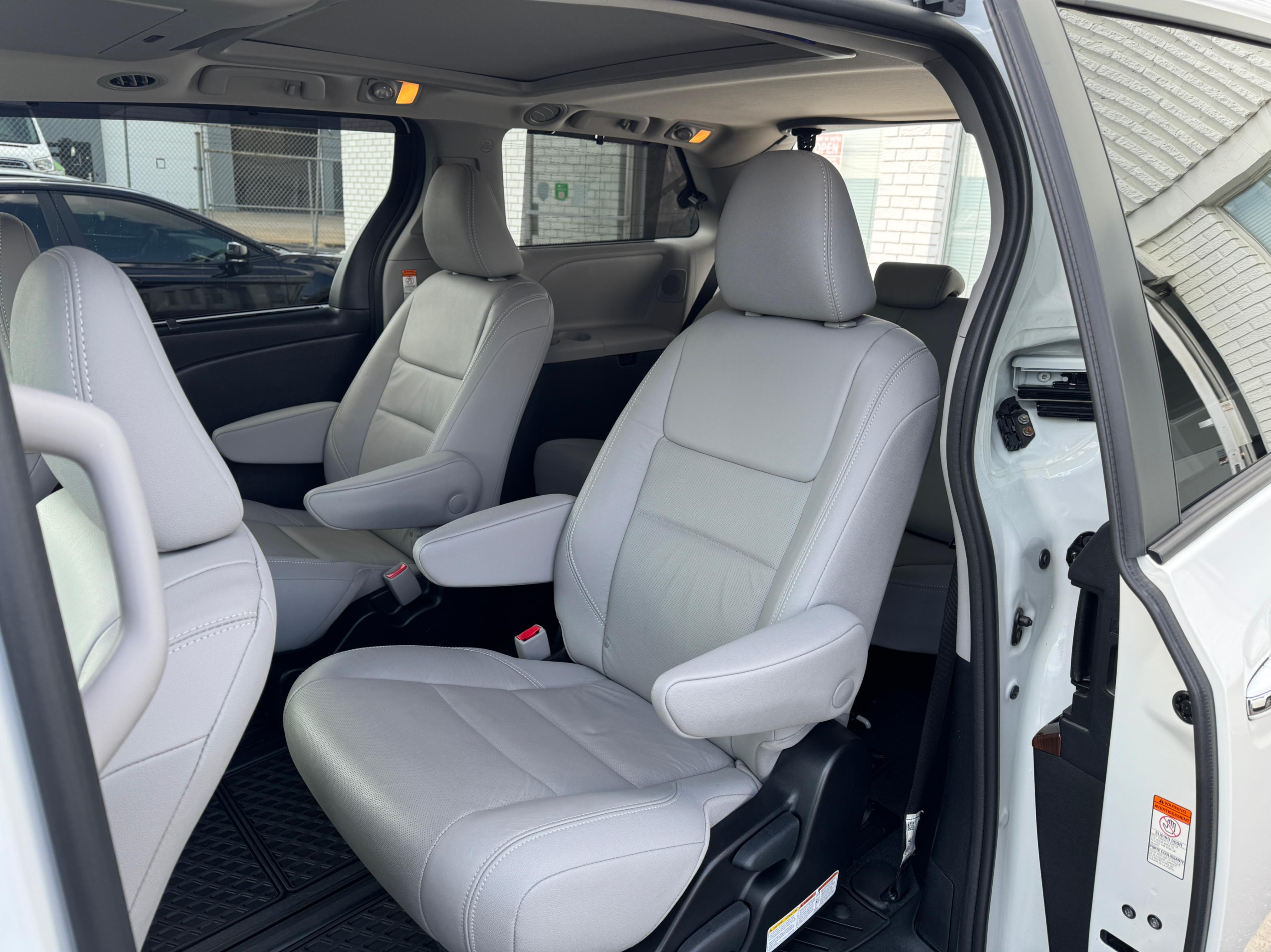 /aiautogroup/2018-Toyota-Sienna-5255262294823084.jpg