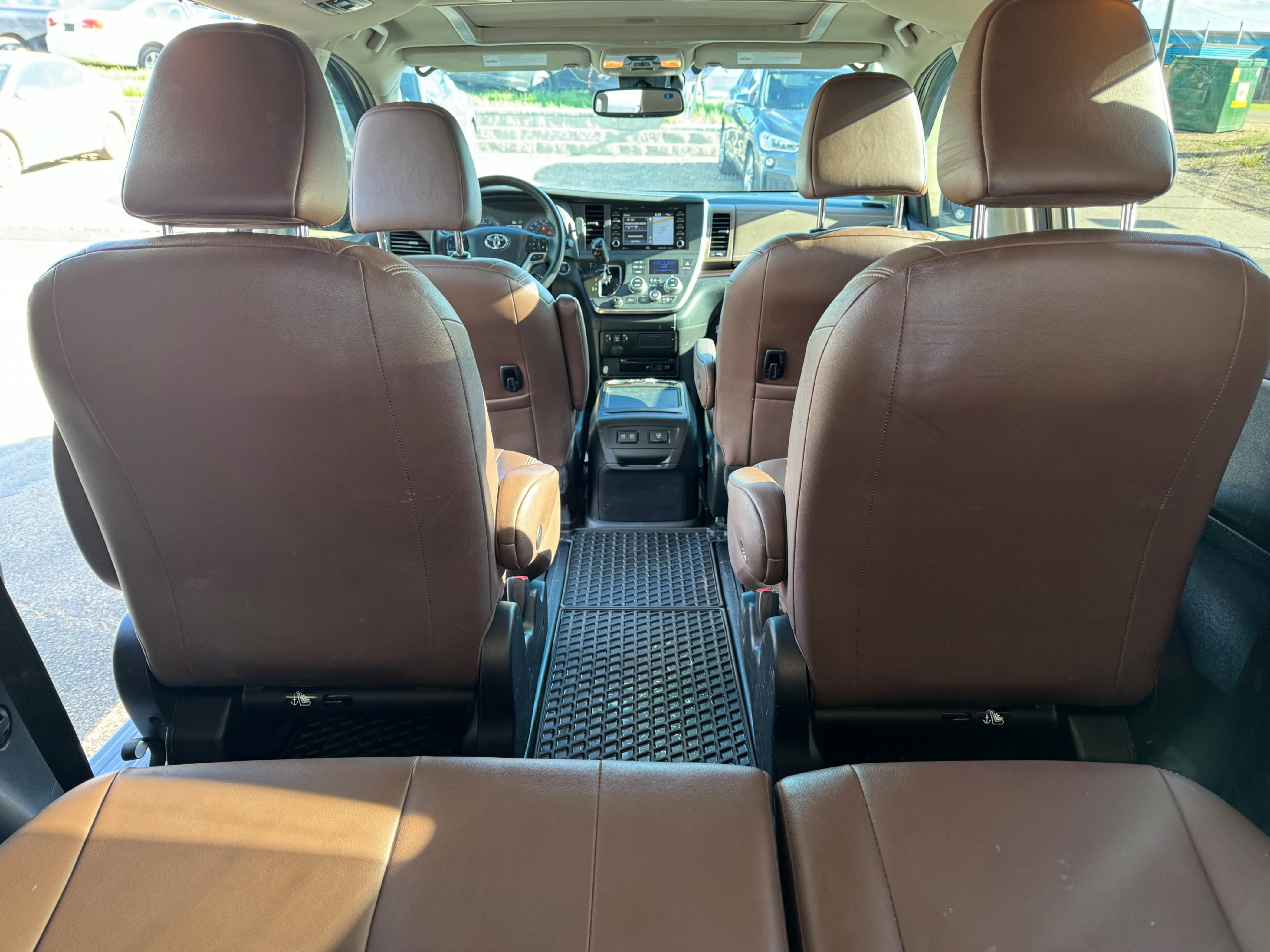 /aiautogroup/2018-Toyota-Sienna-6482282836624285.jpg