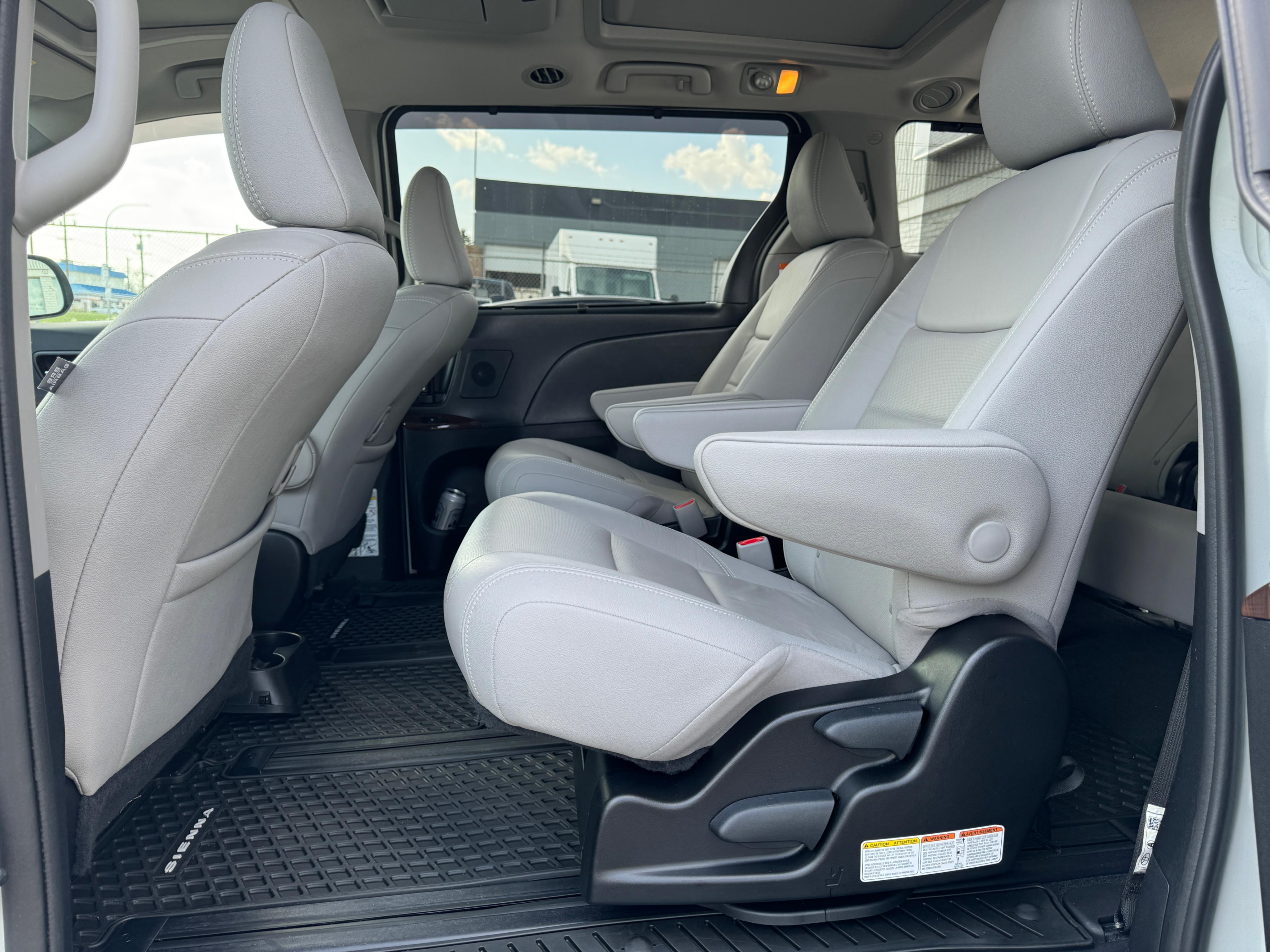 /aiautogroup/2018-Toyota-Sienna-7609815833062128.jpg