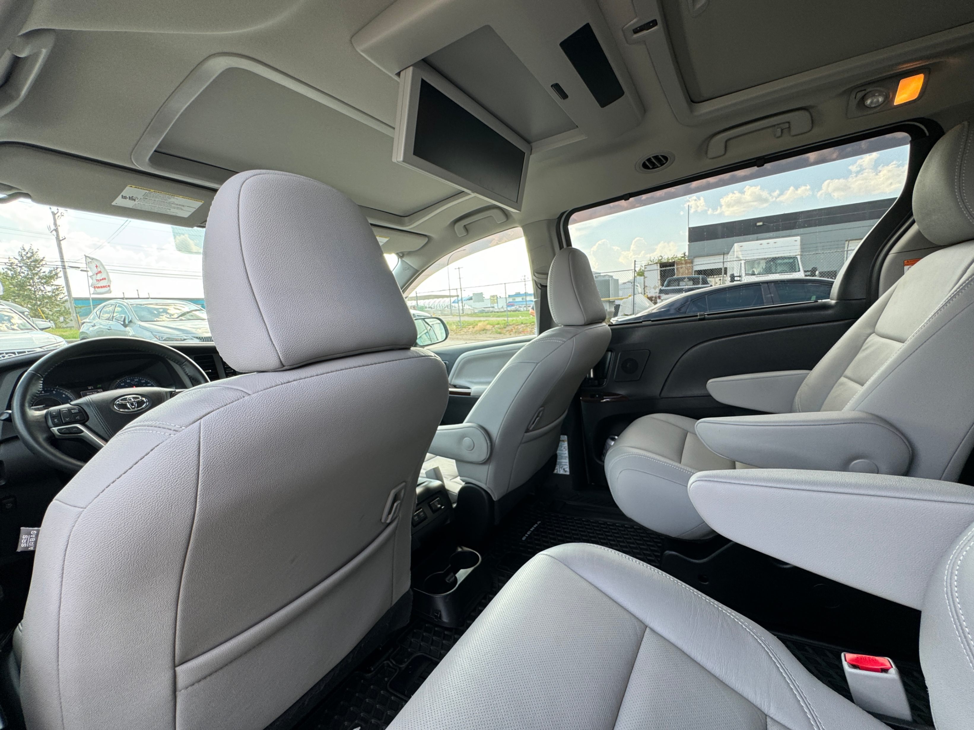 /aiautogroup/2018-Toyota-Sienna-7874458169171221.jpg