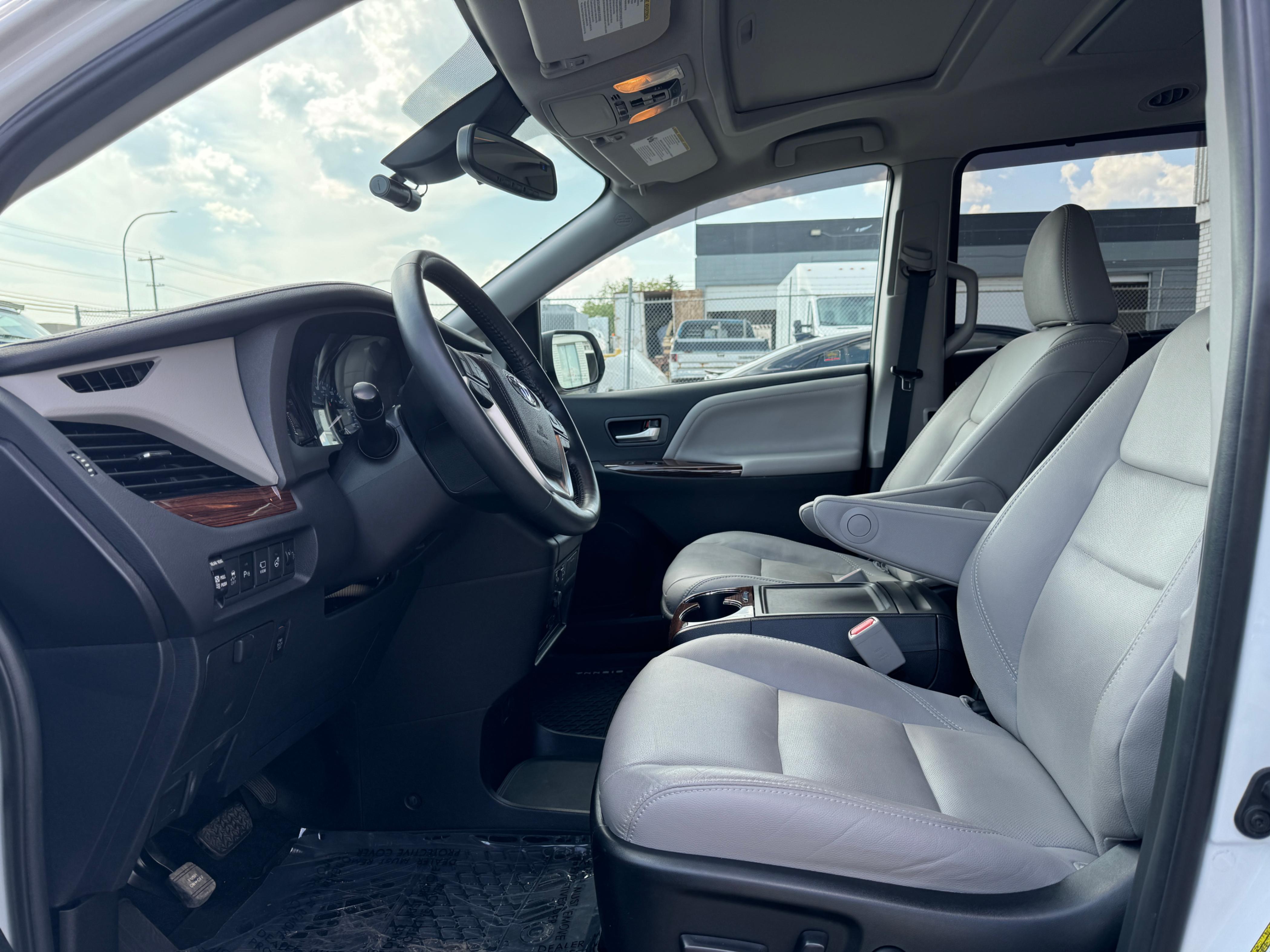 /aiautogroup/2018-Toyota-Sienna-797605388956119.jpg