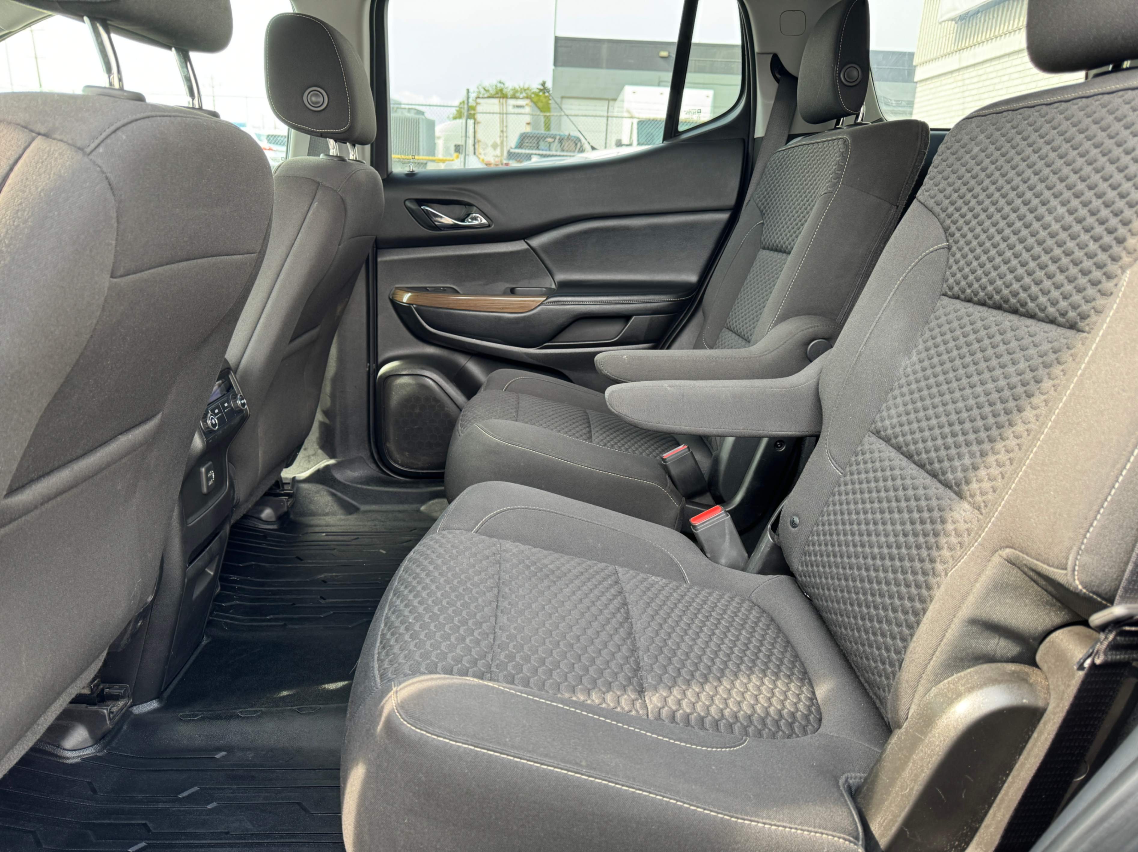 /aiautogroup/2019-GMC-Acadia-05203696425256932.jpg