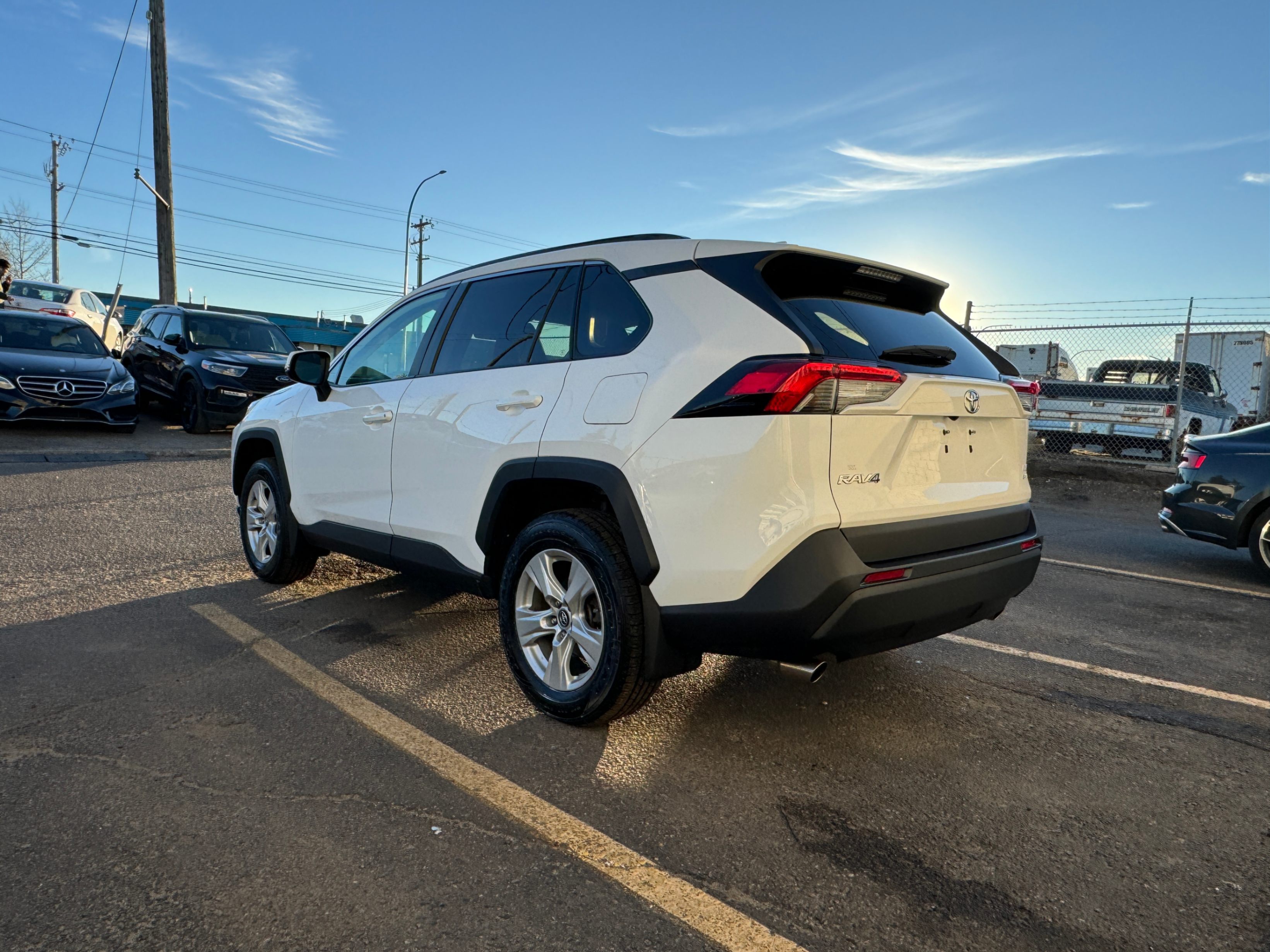 /aiautogroup/2019-Toyota-RAV4-16448335169392947.jpg