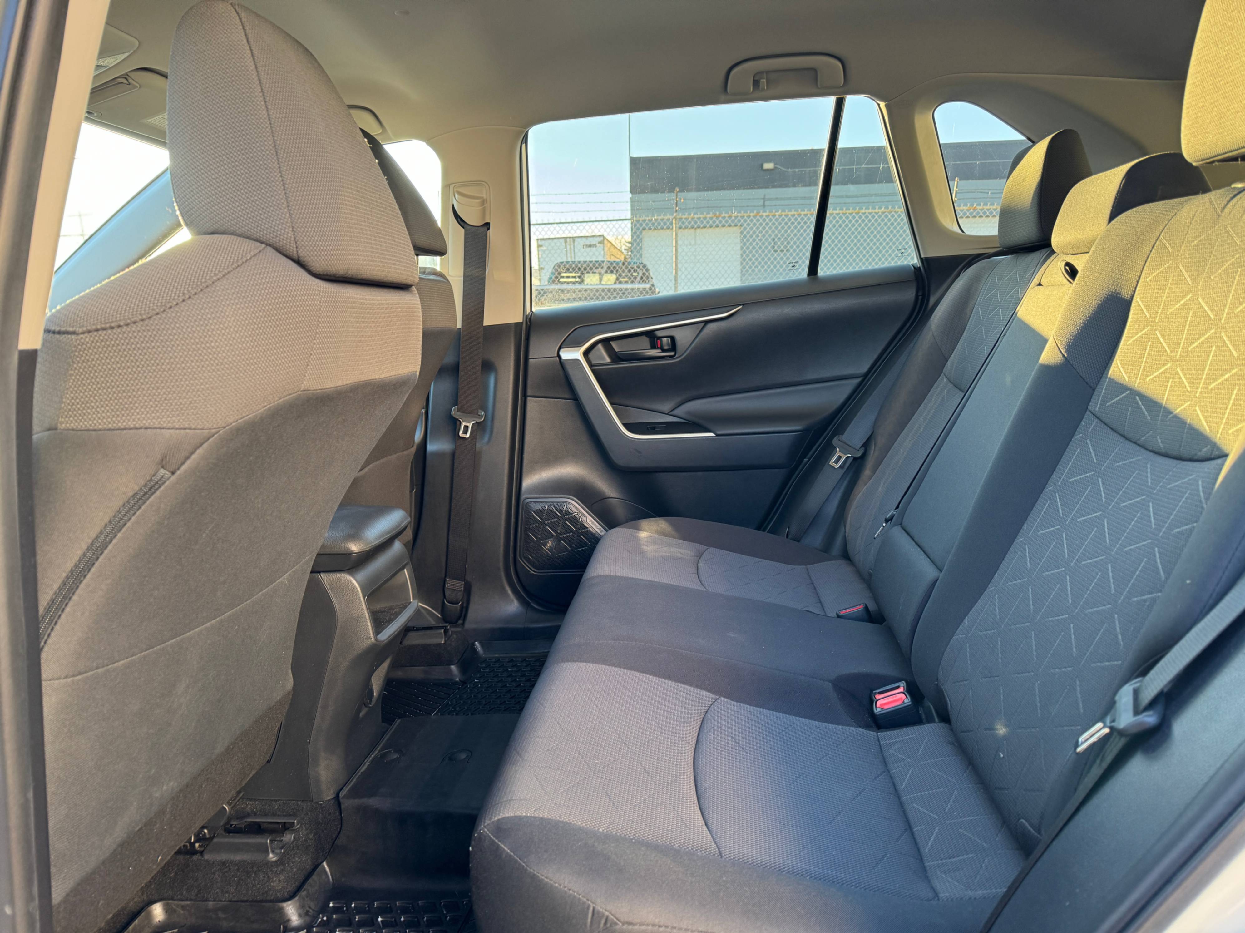 /aiautogroup/2019-Toyota-RAV4-8045414334980399.jpg
