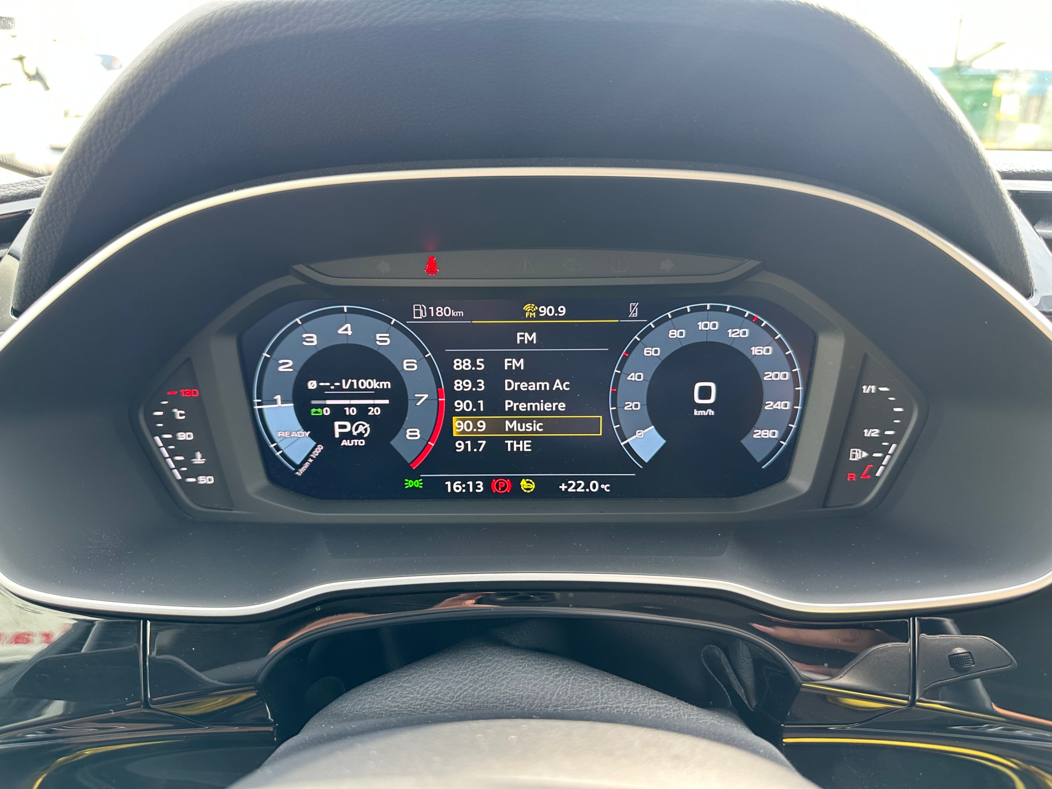 /aiautogroup/2022-Audi-Q3-163931795570478.jpg