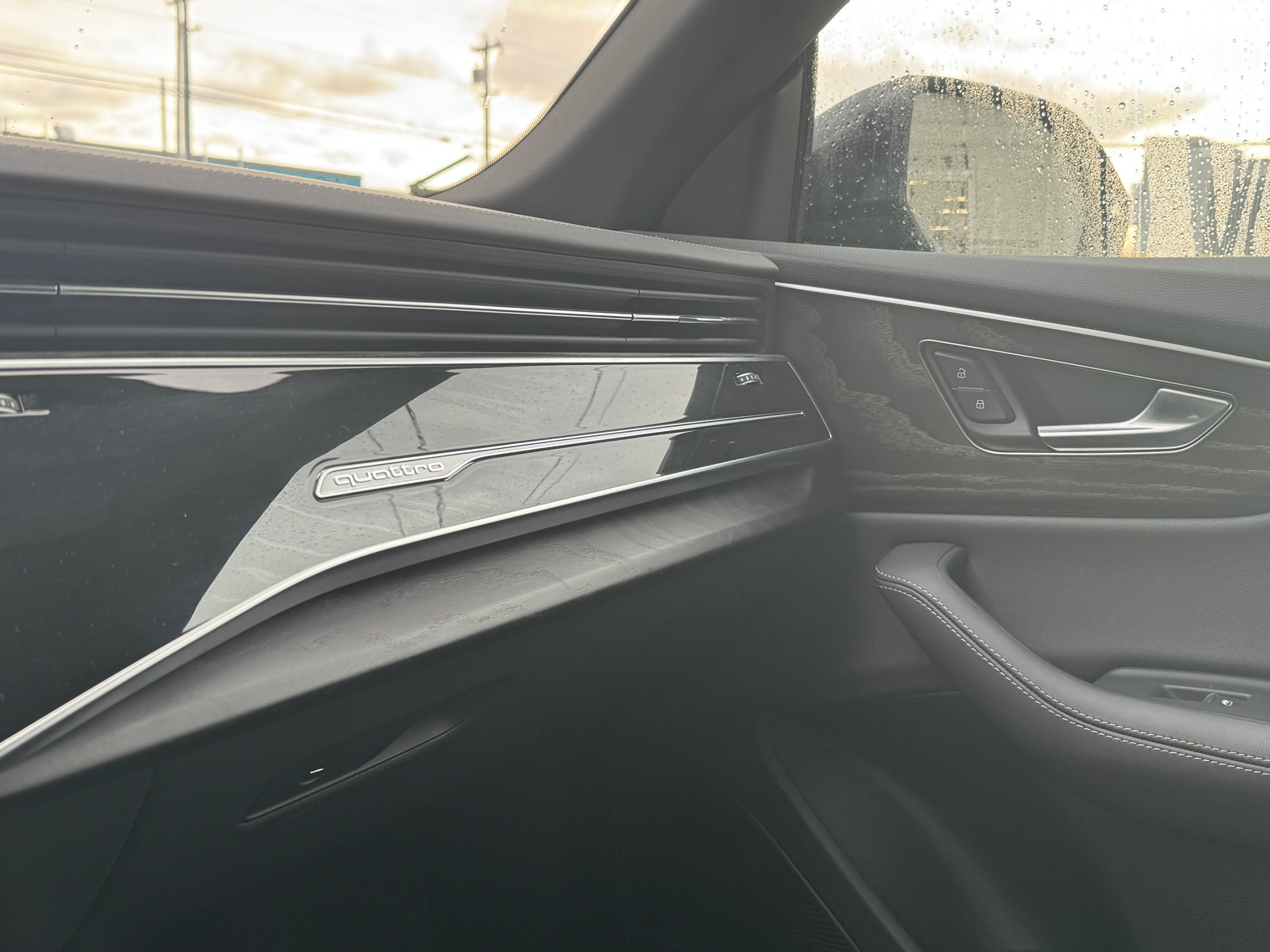 /aiautogroup/2023-Audi-Q8-23303605412432415.jpg