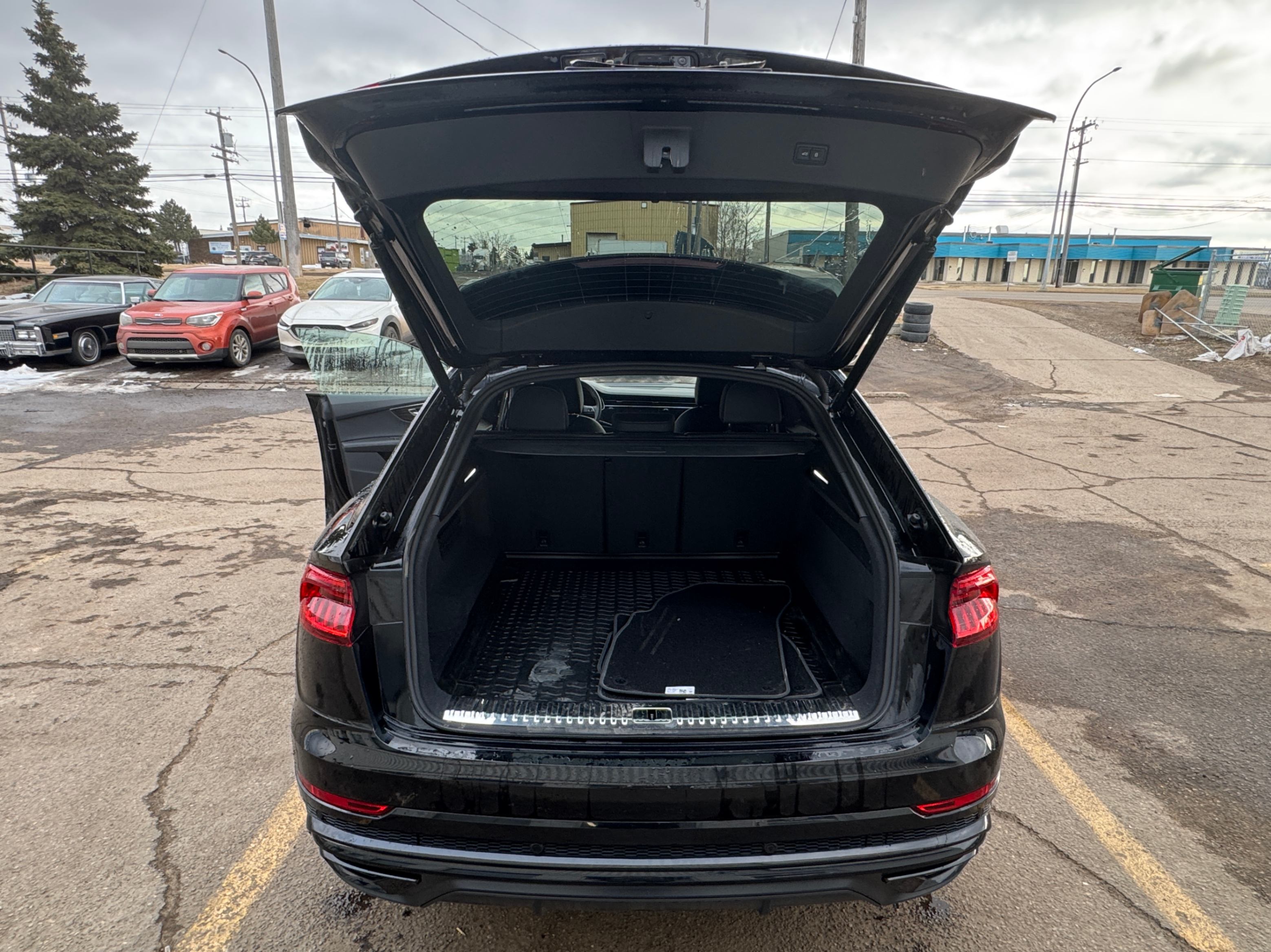 /aiautogroup/2023-Audi-Q8-4659198938993314.jpg