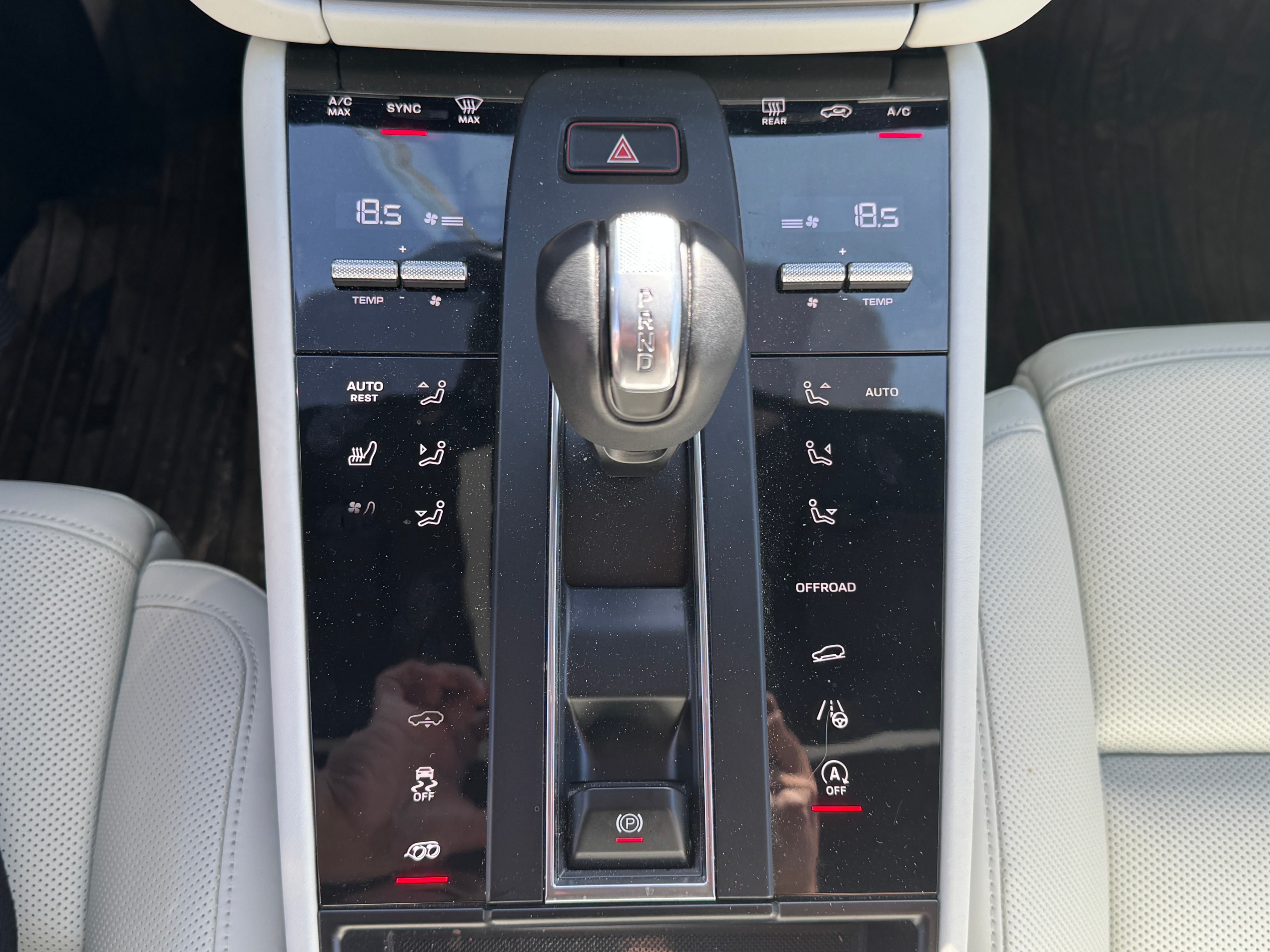 /aiautogroup/2023-Porsche-Macan-11076411753595816.jpg