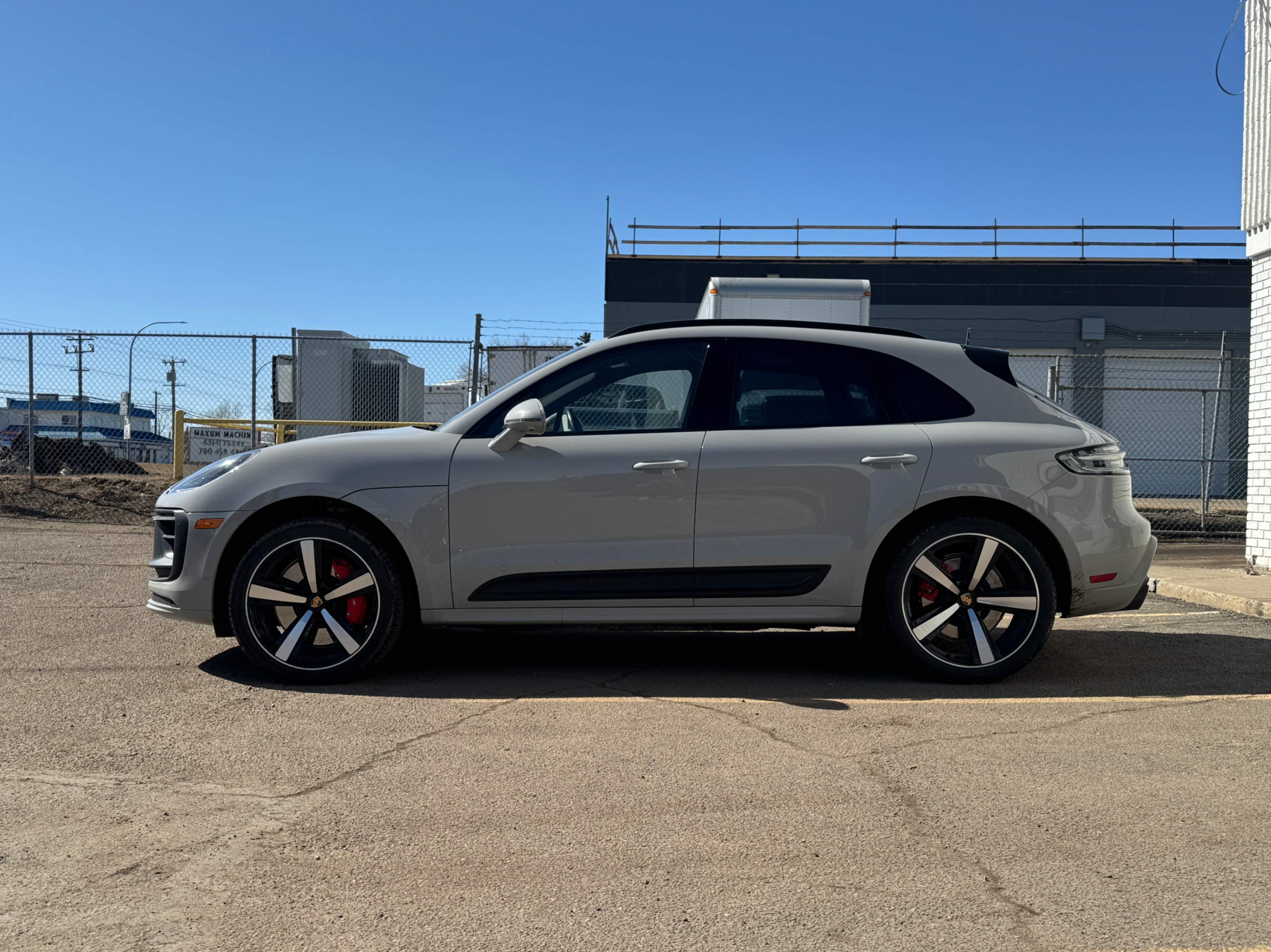 /aiautogroup/2023-Porsche-Macan-5072760579510474.jpg