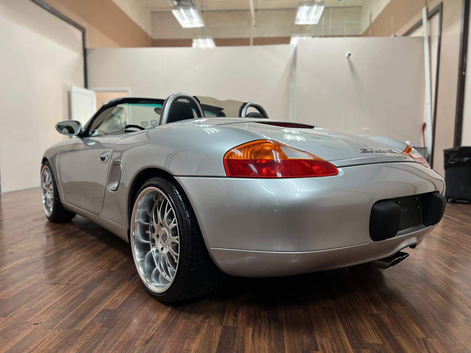 /akmautomotiveltd/2001-Porsche-Boxster-6000850022964861.jpg