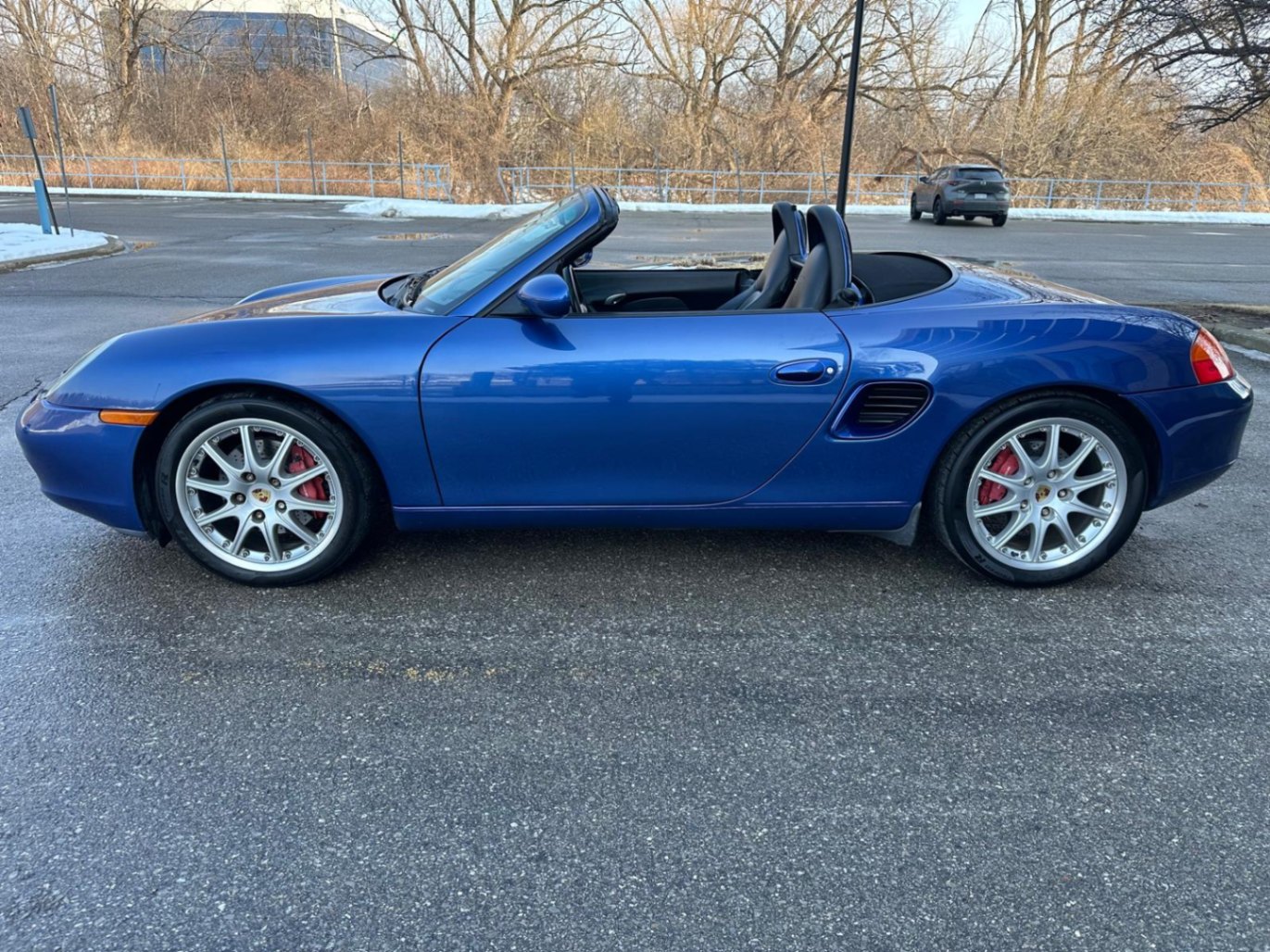 /akmautomotiveltd/2002-Porsche-Boxster-11974243618971947.jpg