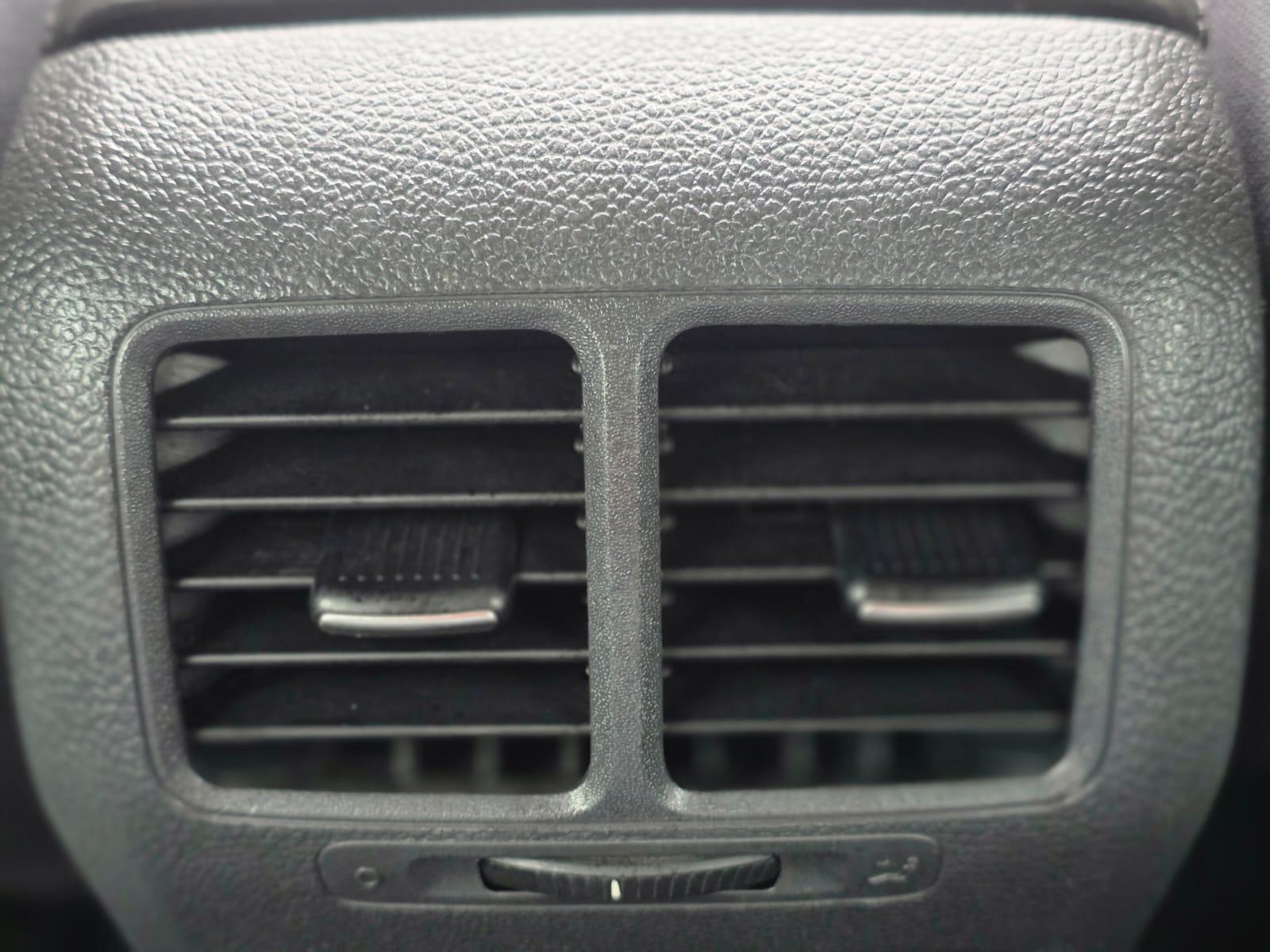 /akmautomotiveltd/2007-Volkswagen-Rabbit-17333714293118052.jpg