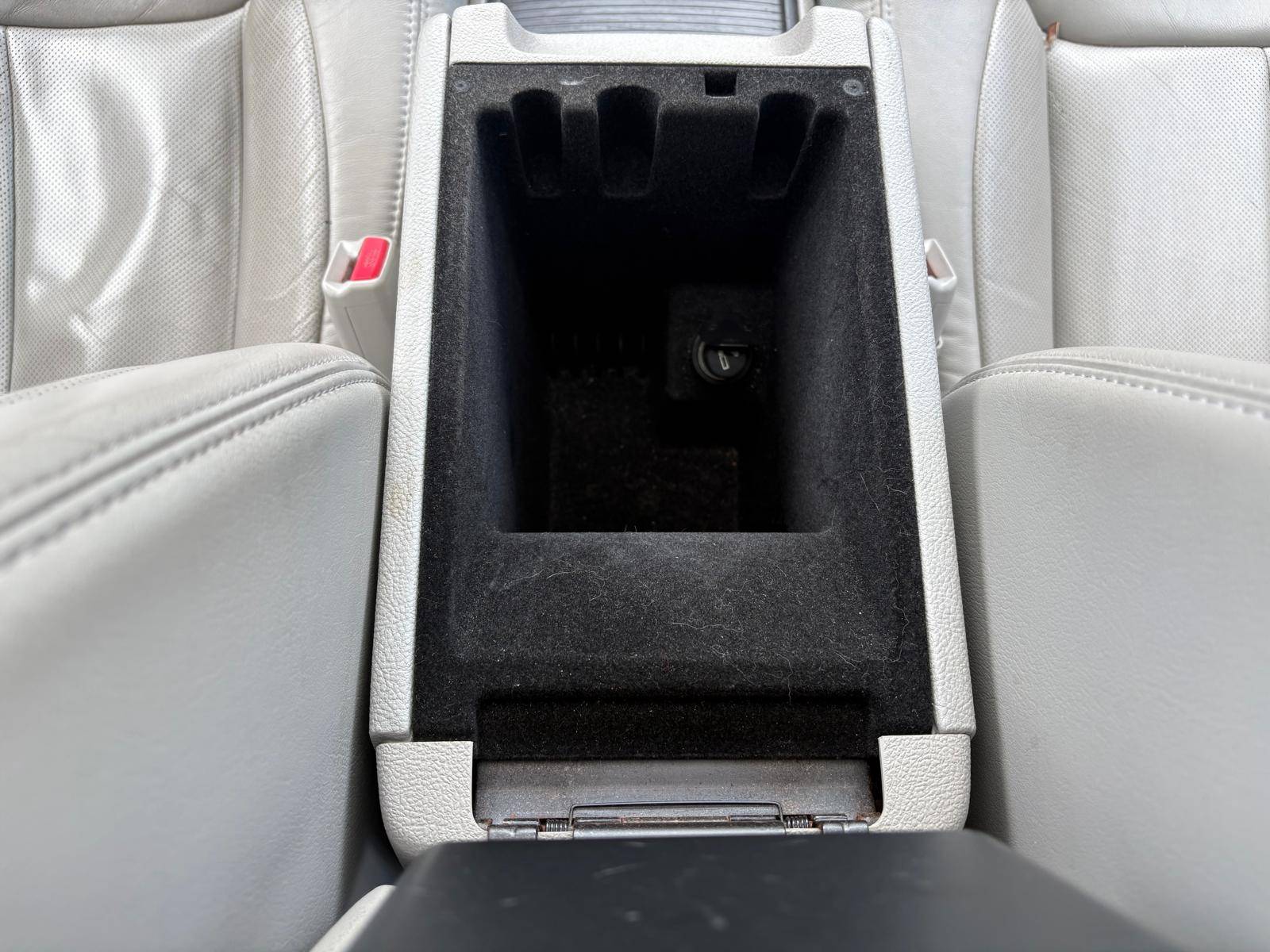 /akmautomotiveltd/2008-Cadillac-DTS-1740002040124582.jpg