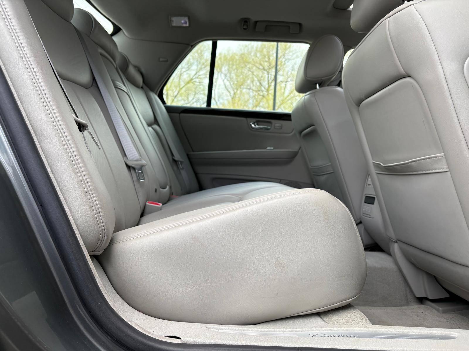 /akmautomotiveltd/2008-Cadillac-DTS-9559190886901381.jpg