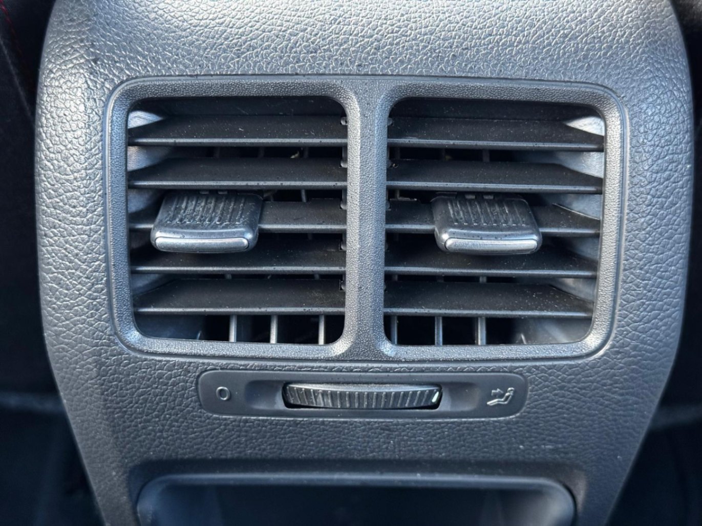 /akmautomotiveltd/2011-Volkswagen-GTI-5584570350986908.jpg