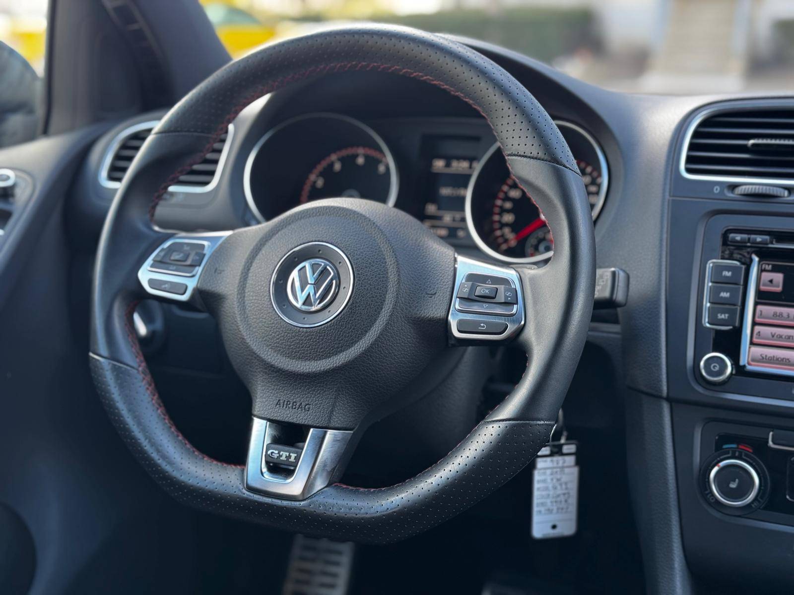 /akmautomotiveltd/2011-Volkswagen-GTI-7515452028852583.jpg
