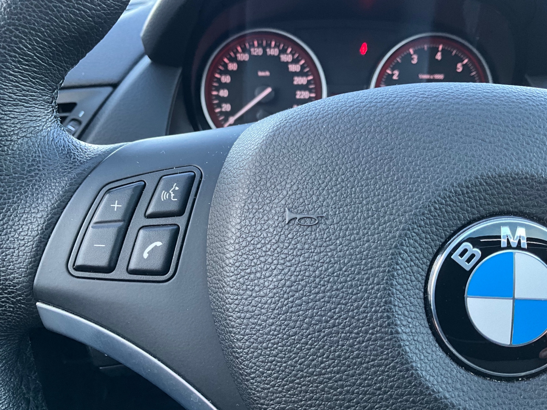 /akmautomotiveltd/2012-BMW-X1-1972465876322982.jpg