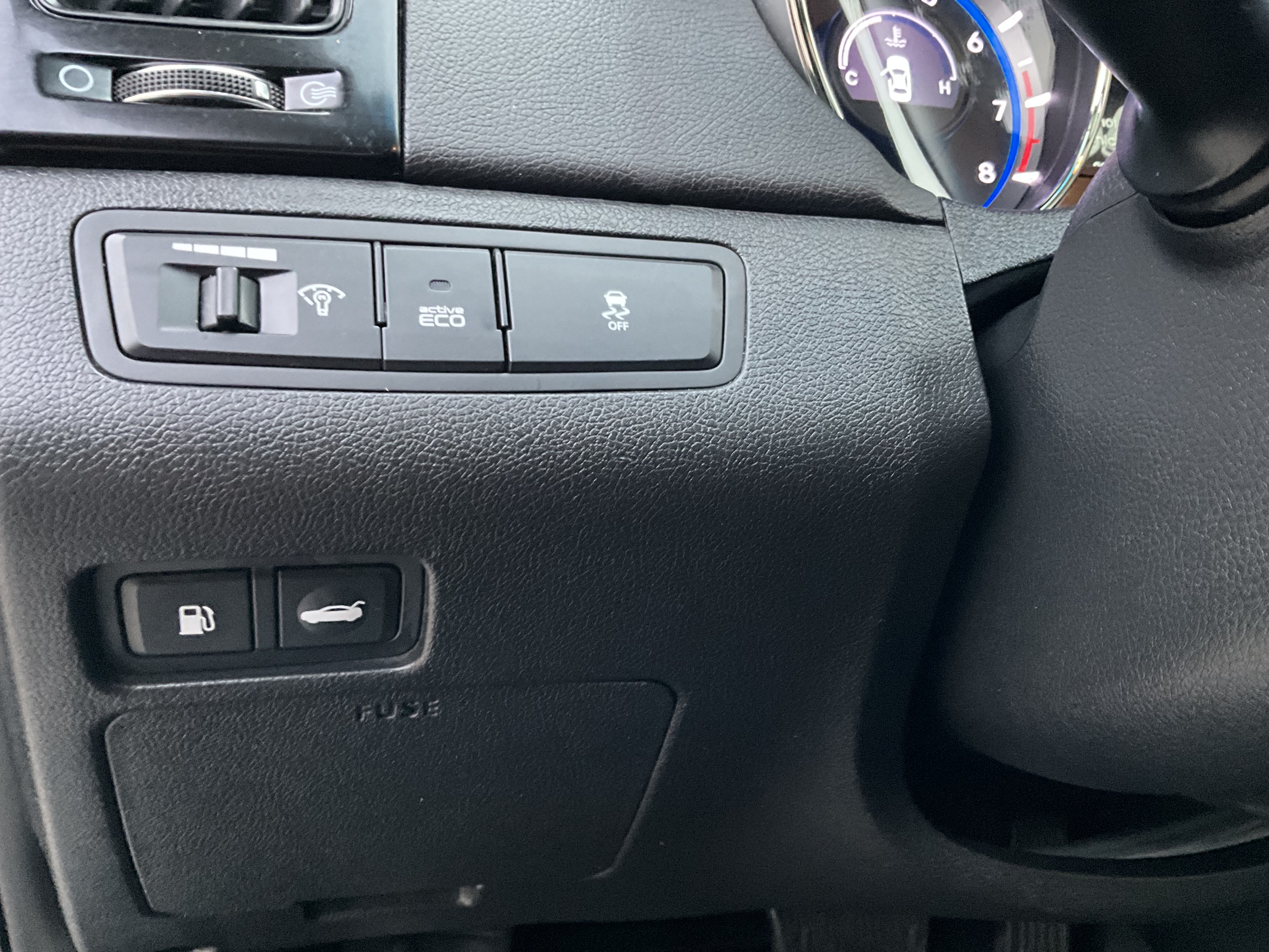 /akmautomotiveltd/2012-Hyundai-Sonata-0352131563599698.jpg