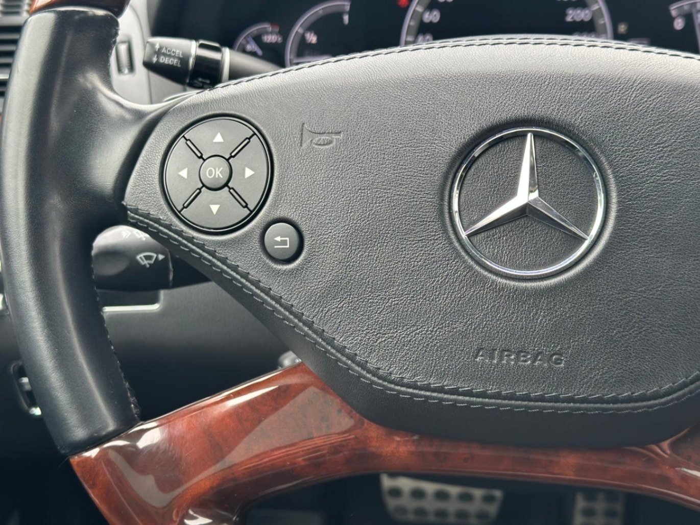 /akmautomotiveltd/2012-Mercedes-Benz-S-Class-2946264734183537.jpg