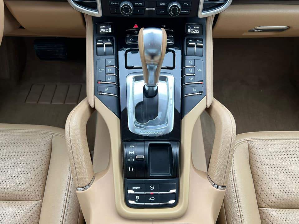 /akmautomotiveltd/2012-Porsche-Cayenne-5816821758165085.jpg