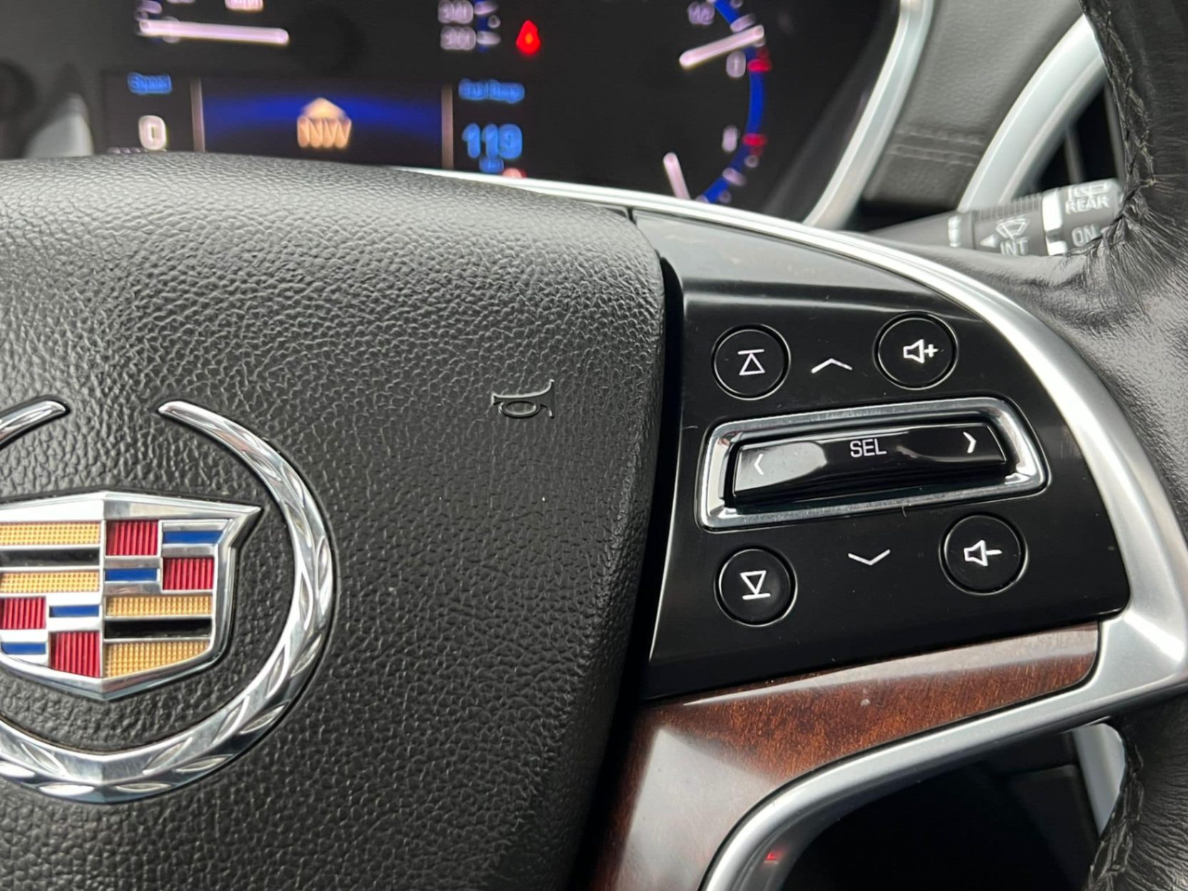 /akmautomotiveltd/2013-Cadillac-SRX-23513242847569216.jpg