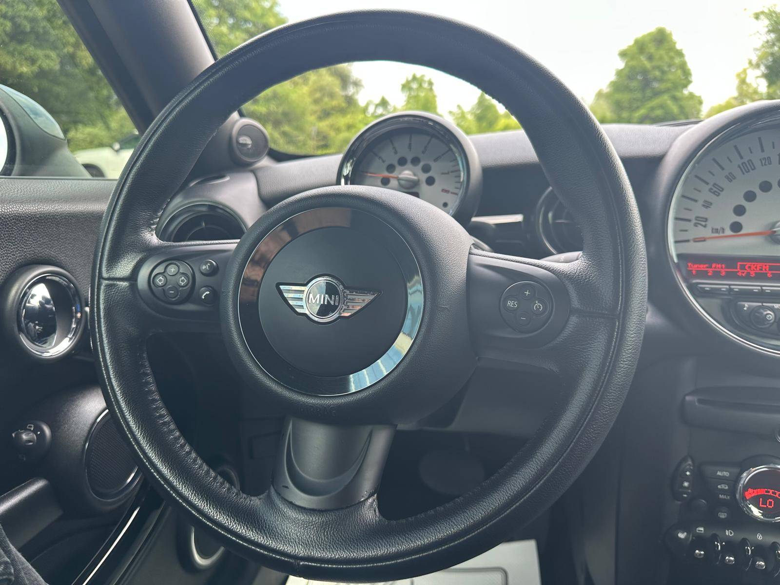 /akmautomotiveltd/2013-MINI-Cooper-032618843093825456.jpg