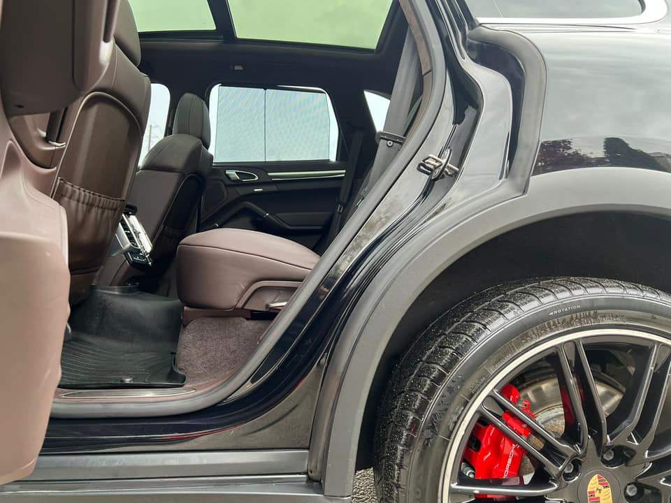 /akmautomotiveltd/2013-Porsche-Cayenne-8548210172028463.jpg