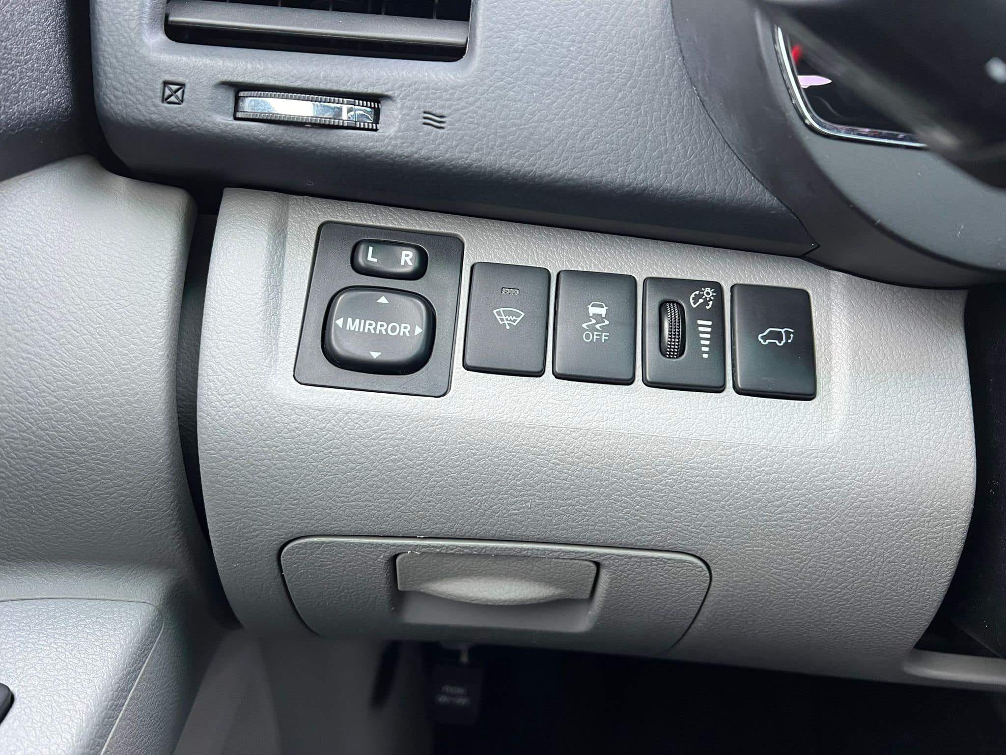 /akmautomotiveltd/2013-Toyota-Highlander-04565234537212781.jpg