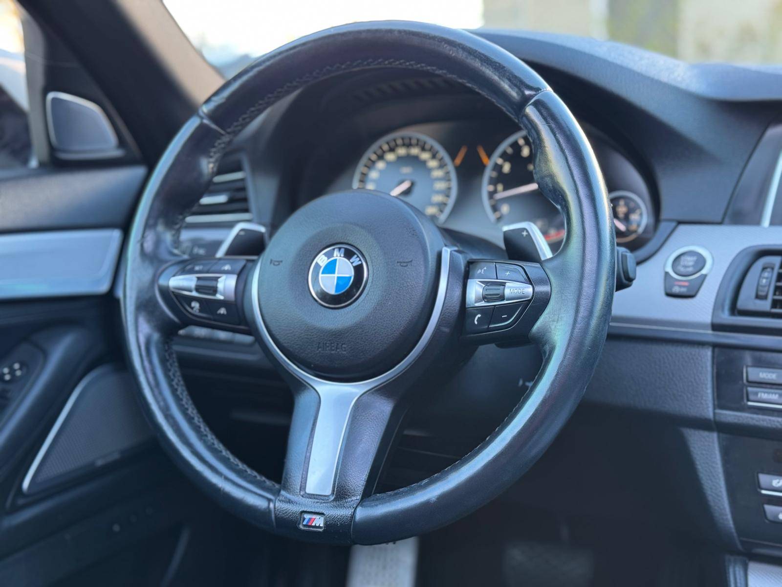 /akmautomotiveltd/2014-BMW-5Series-2485120144618227.jpg