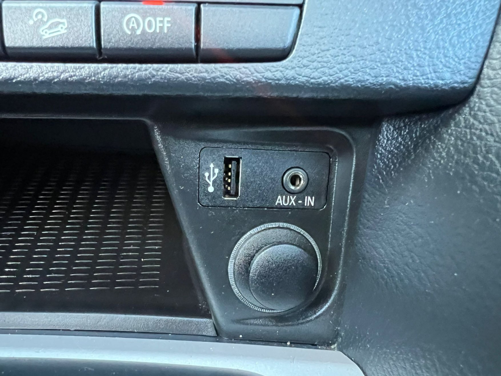 /akmautomotiveltd/2014-BMW-X1-01140716306296552.jpg