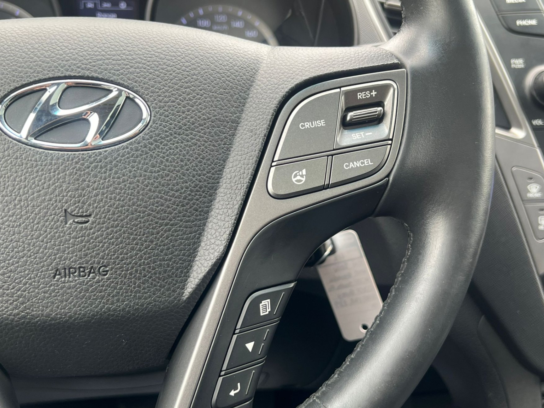 /akmautomotiveltd/2014-Hyundai-SantaFe-6004943922021331.jpg