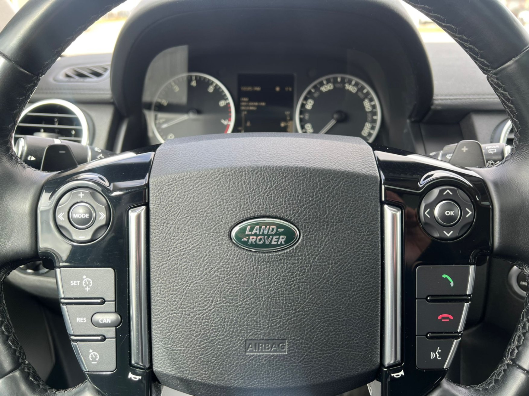/akmautomotiveltd/2014-LandRover-LR4-28341733803512215.jpg