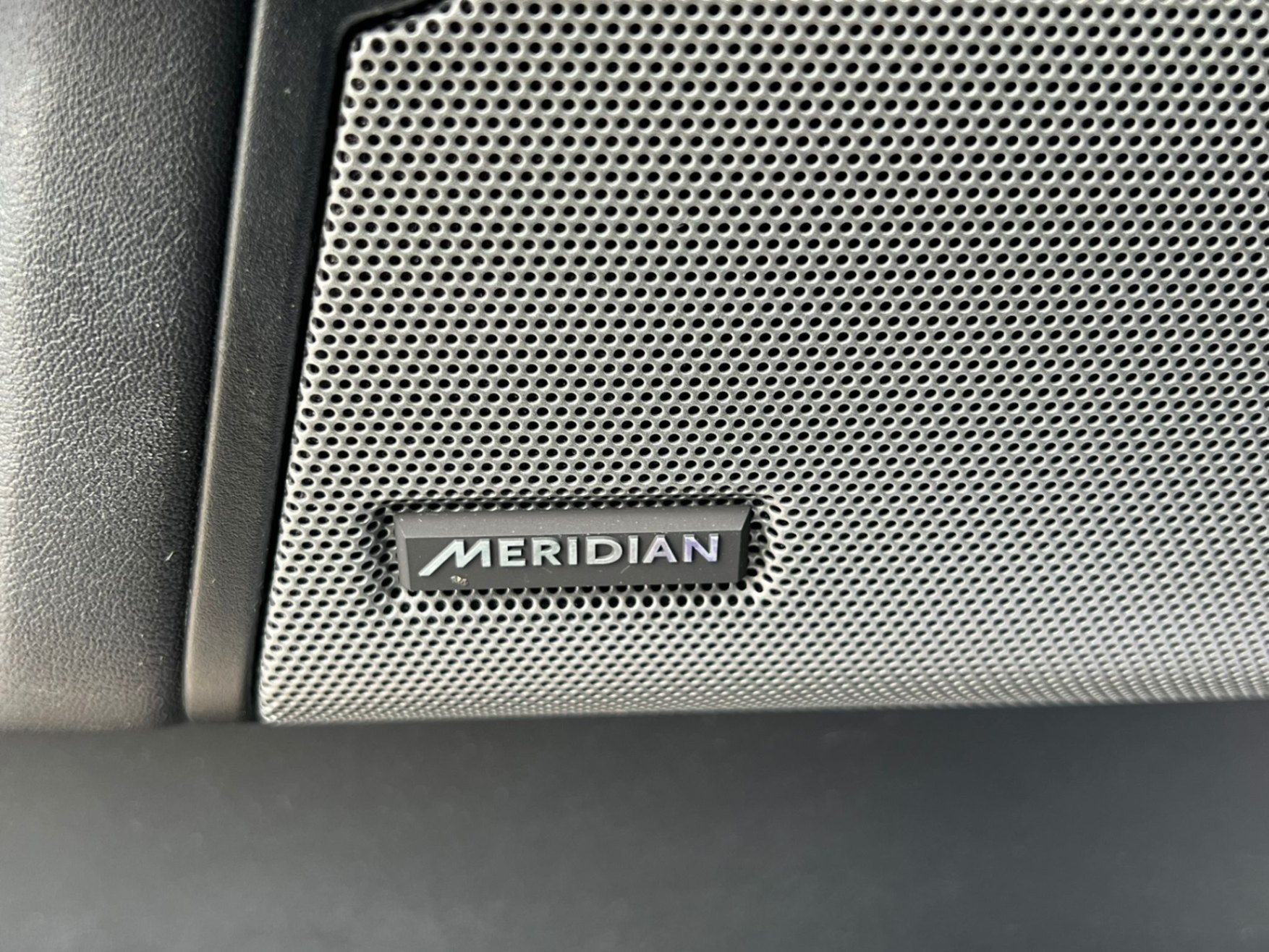 /akmautomotiveltd/2014-LandRover-LR4-5744481751862496.jpg
