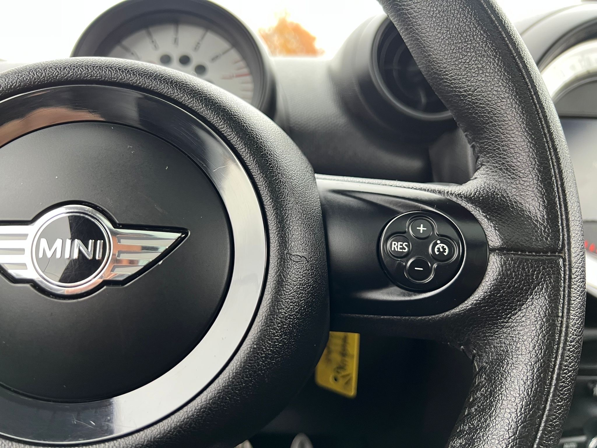 /akmautomotiveltd/2014-MINI-CooperPaceman-6728648479255888.jpg