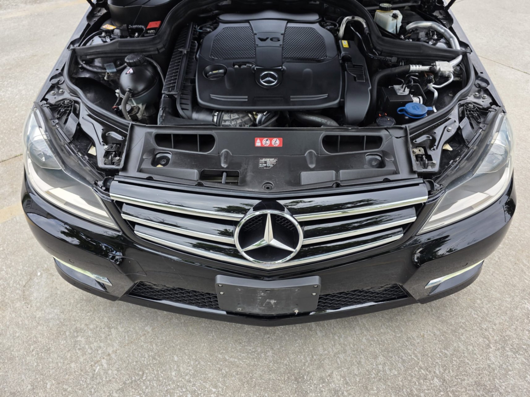 /akmautomotiveltd/2014-Mercedes-Benz-C-Class-8313286101880457.jpg
