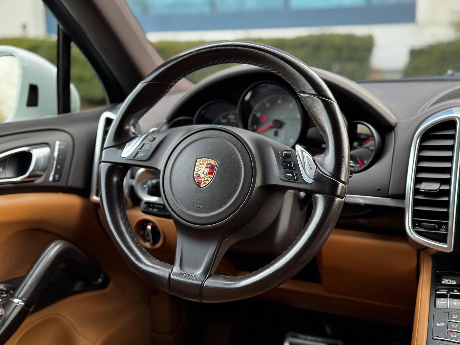 /akmautomotiveltd/2014-Porsche-Cayenne-04430401102497683.jpg