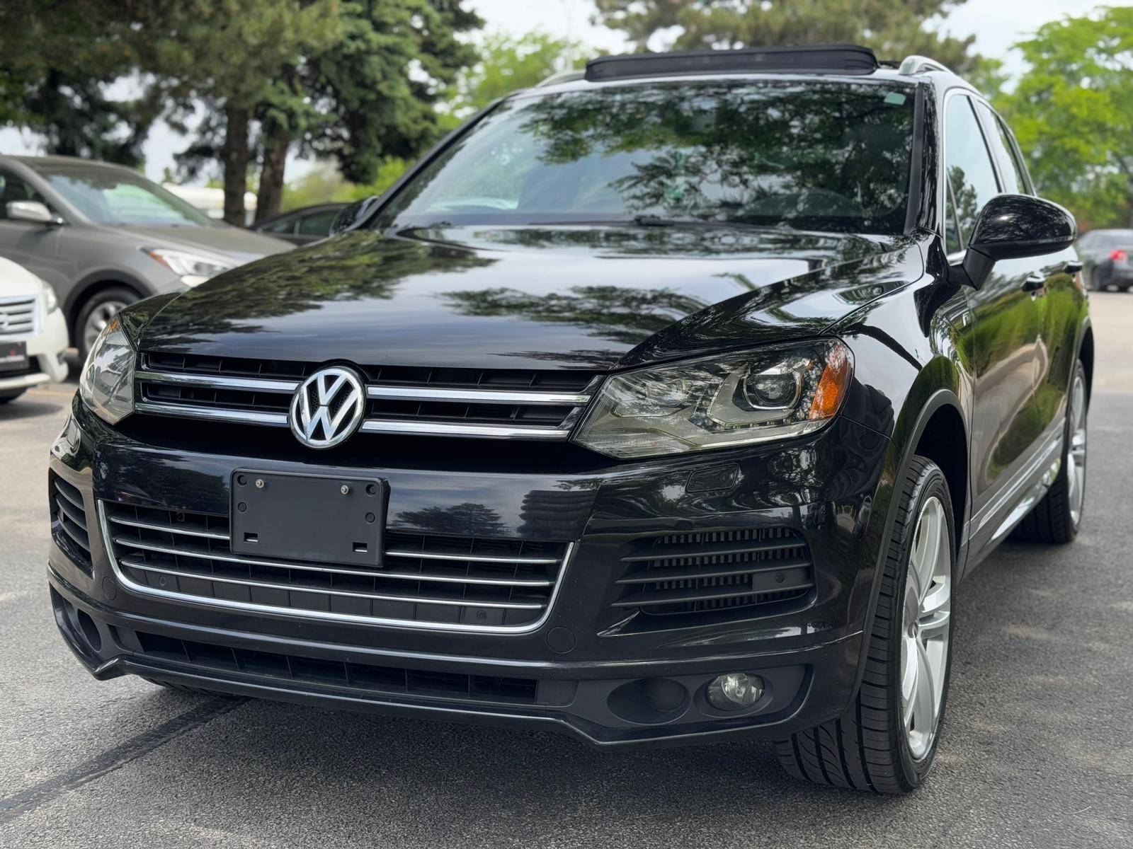 /akmautomotiveltd/2014-Volkswagen-Touareg-46889830684984357.jpg