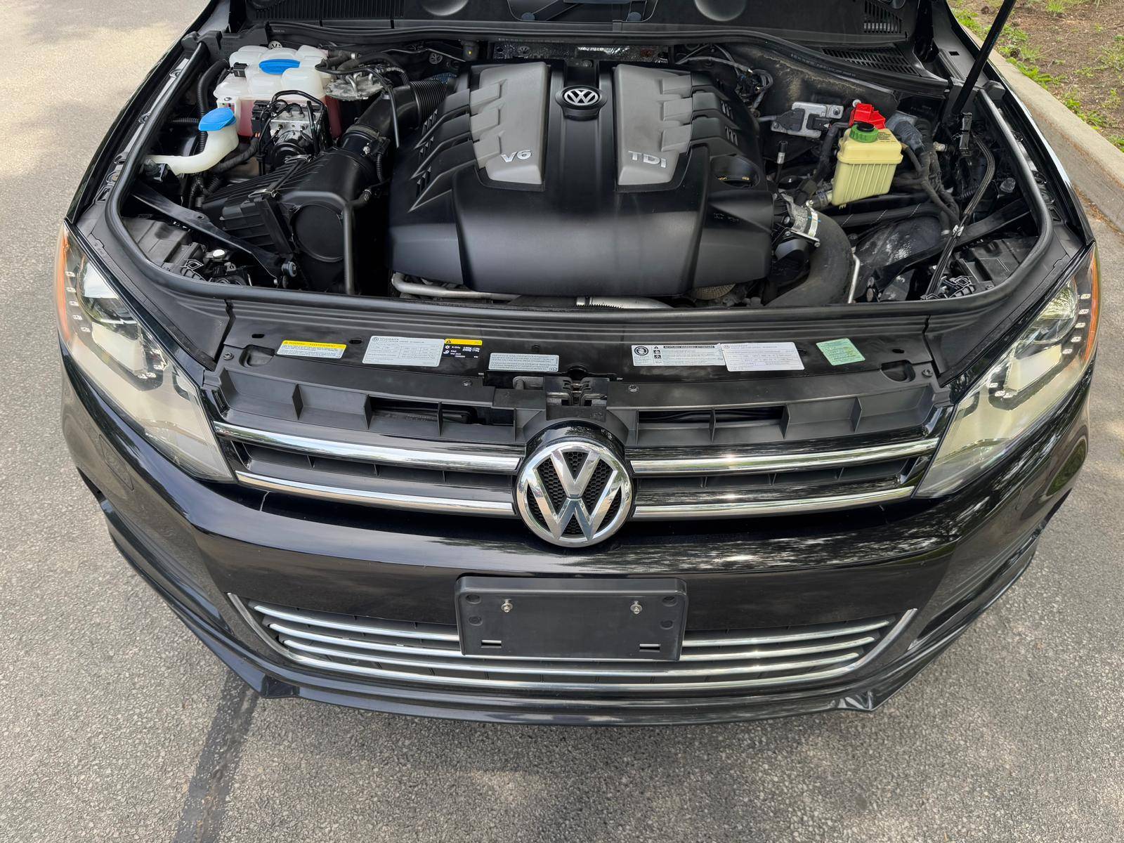 /akmautomotiveltd/2014-Volkswagen-Touareg-8824608580393738.jpg