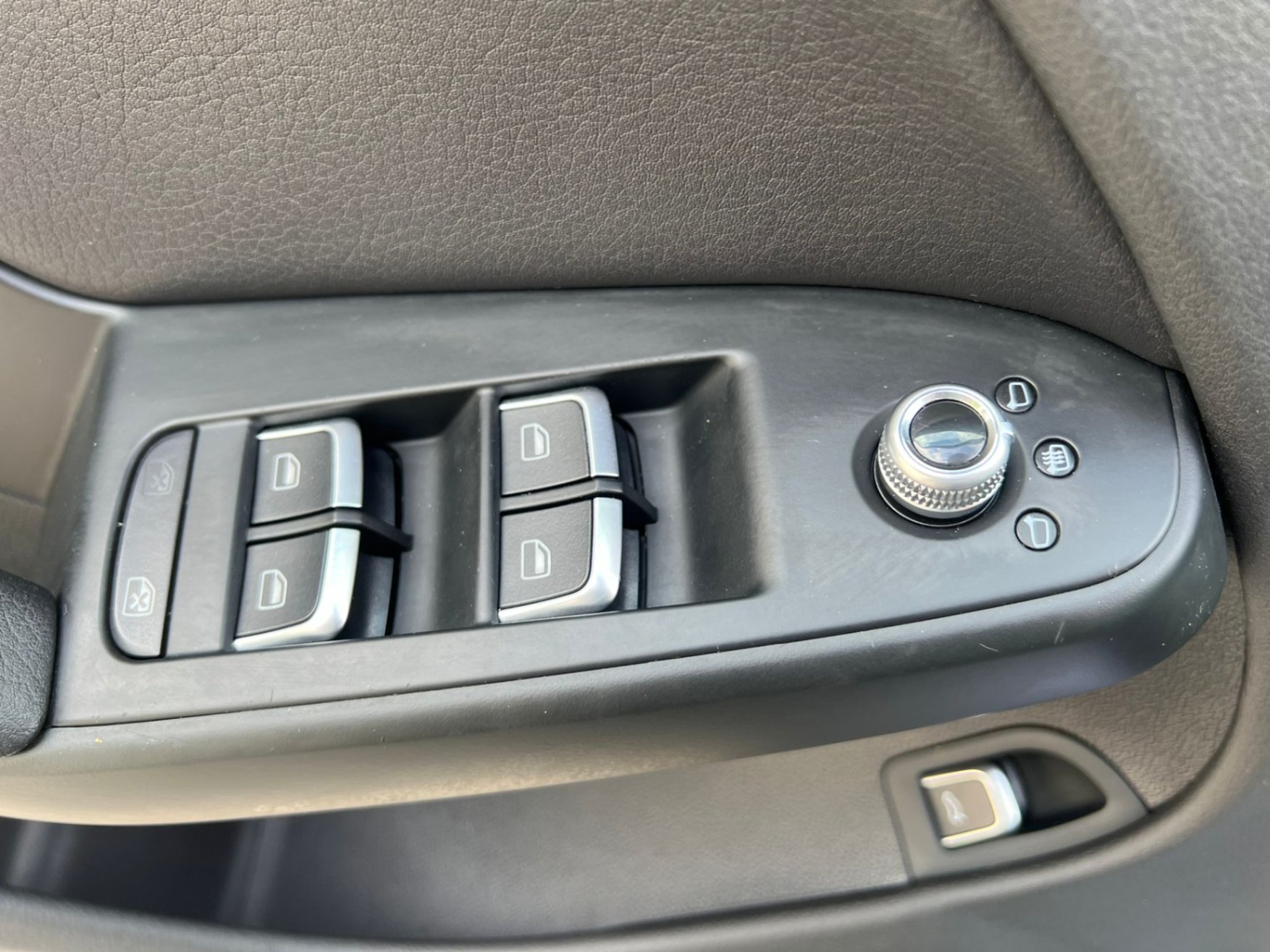/akmautomotiveltd/2015-Audi-A4-2627063970876158.jpg