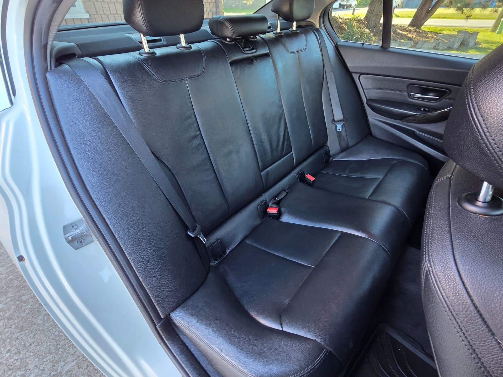 /akmautomotiveltd/2015-BMW-320i-09971292243434138.jpg