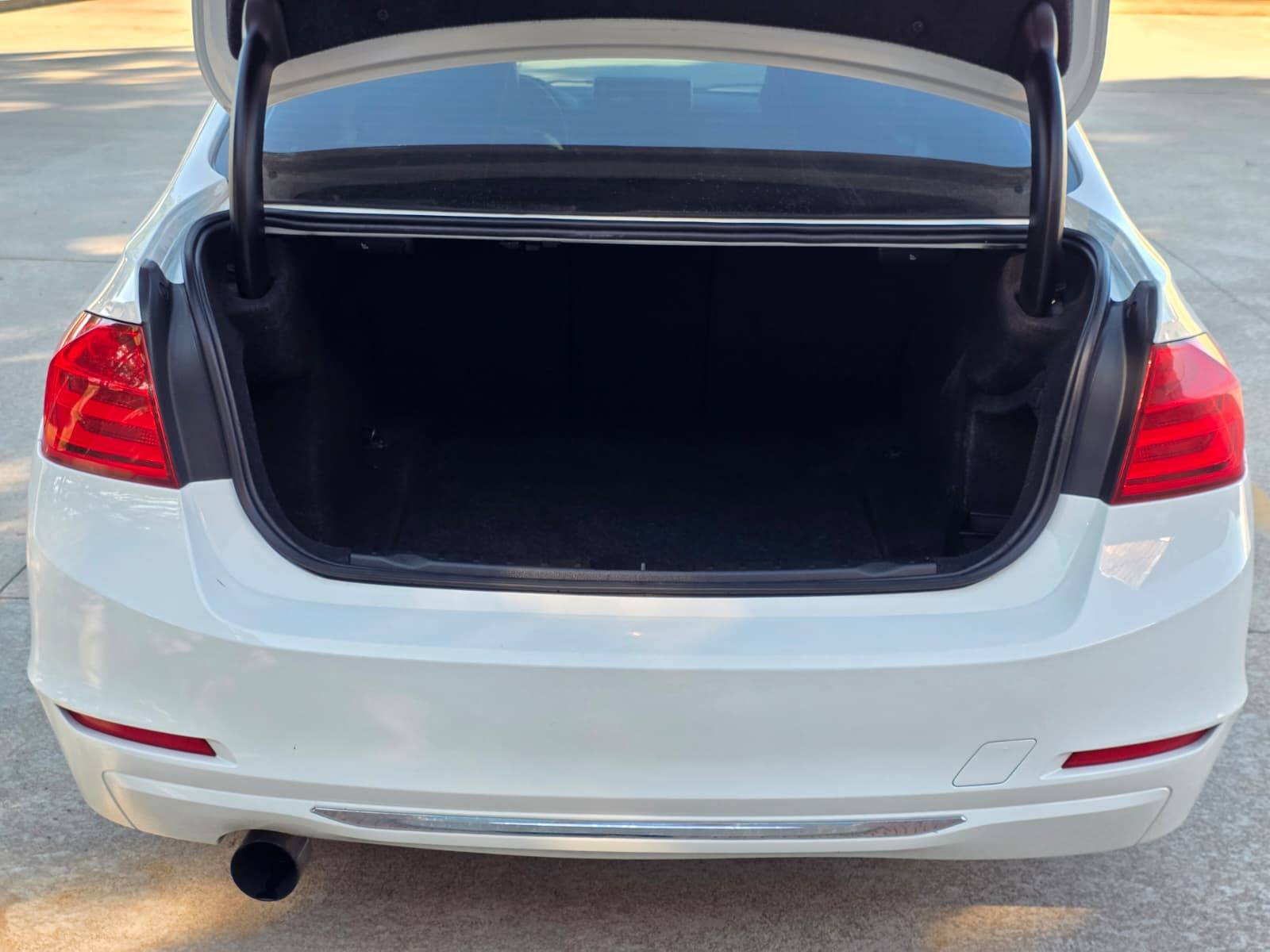 /akmautomotiveltd/2015-BMW-320i-13607399873784876.jpg