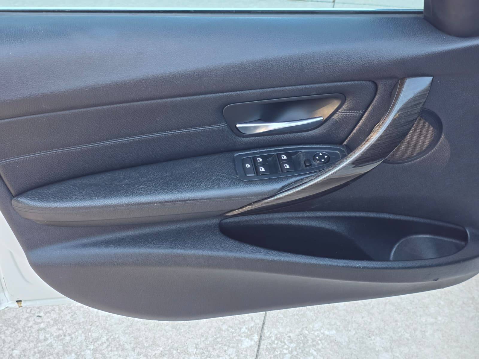 /akmautomotiveltd/2015-BMW-320i-35617821589765186.jpg