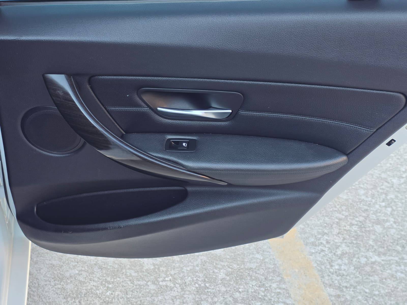 /akmautomotiveltd/2015-BMW-320i-4236605994994591.jpg