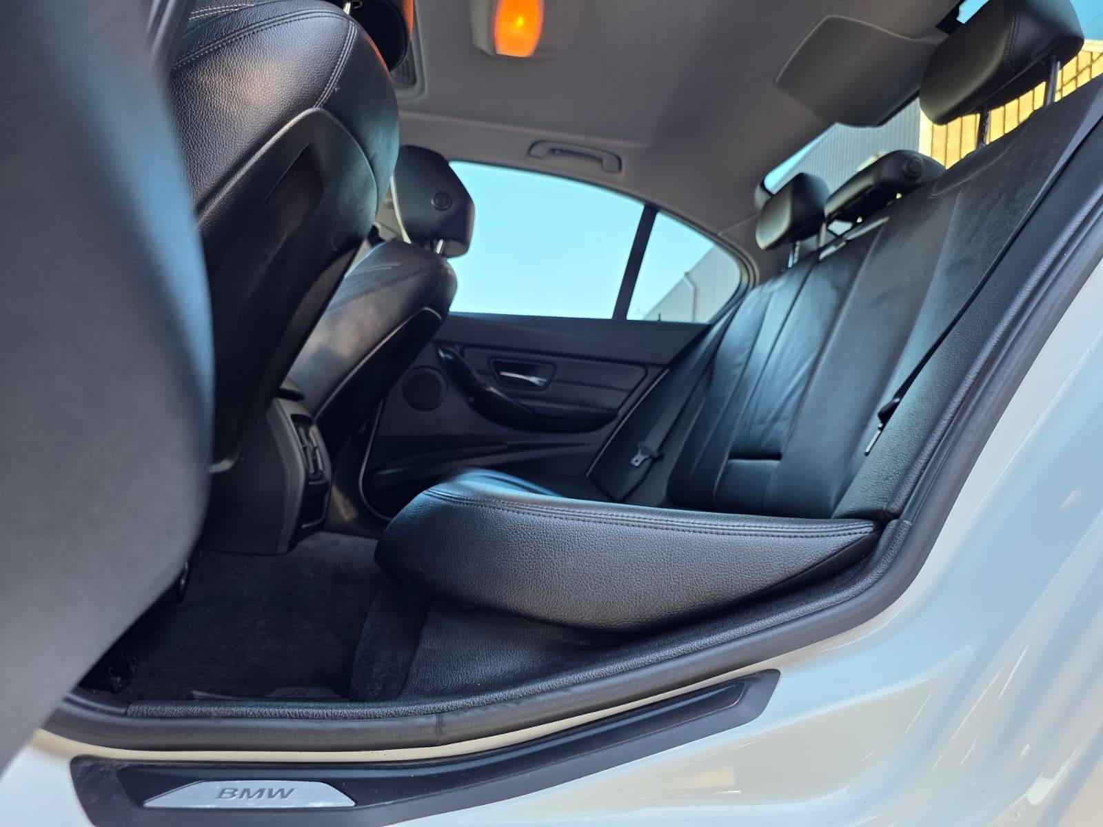/akmautomotiveltd/2015-BMW-320i-6991315932914106.jpg