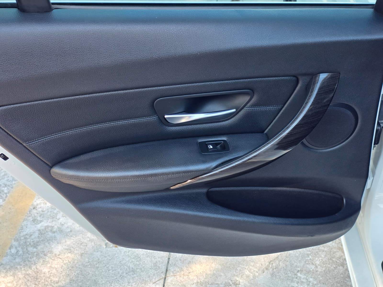 /akmautomotiveltd/2015-BMW-320i-8237918810776697.jpg