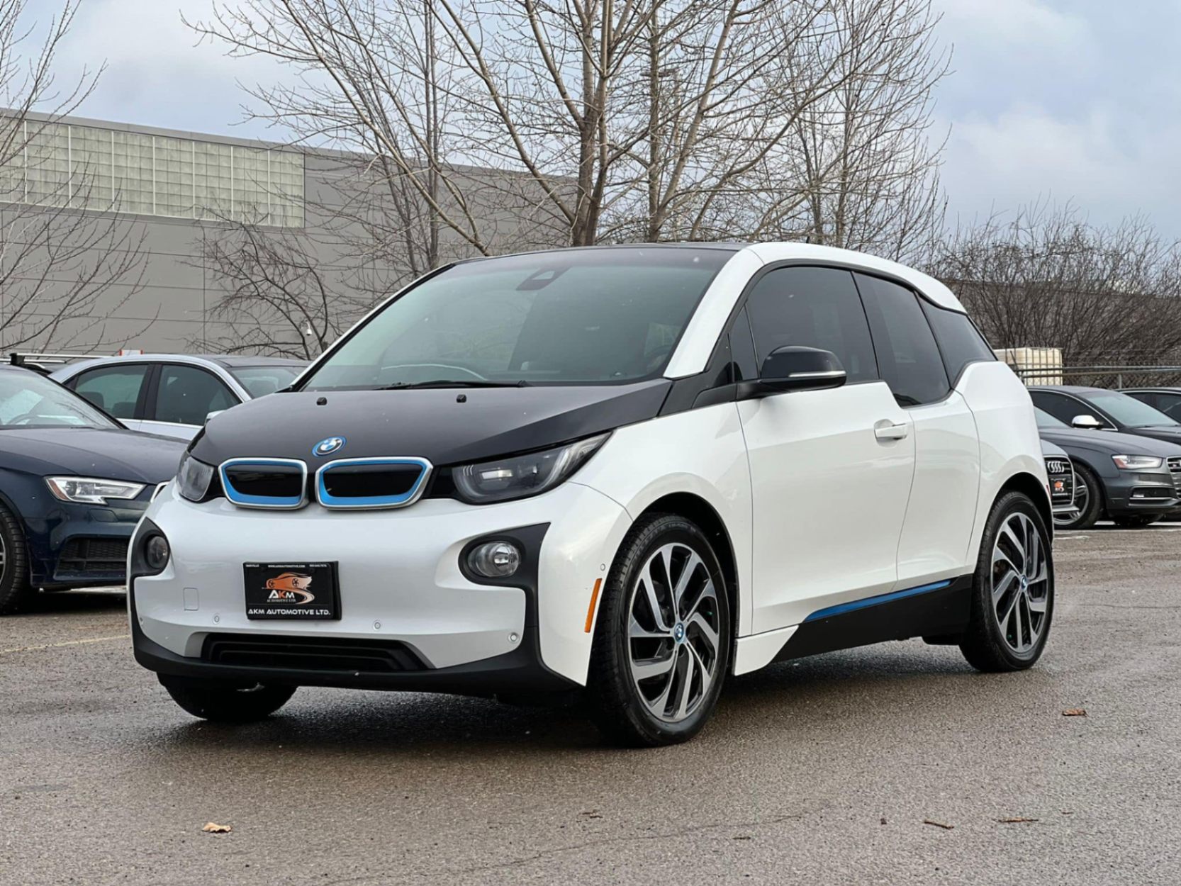 /akmautomotiveltd/2015-BMW-I3-5029101139804184.jpg