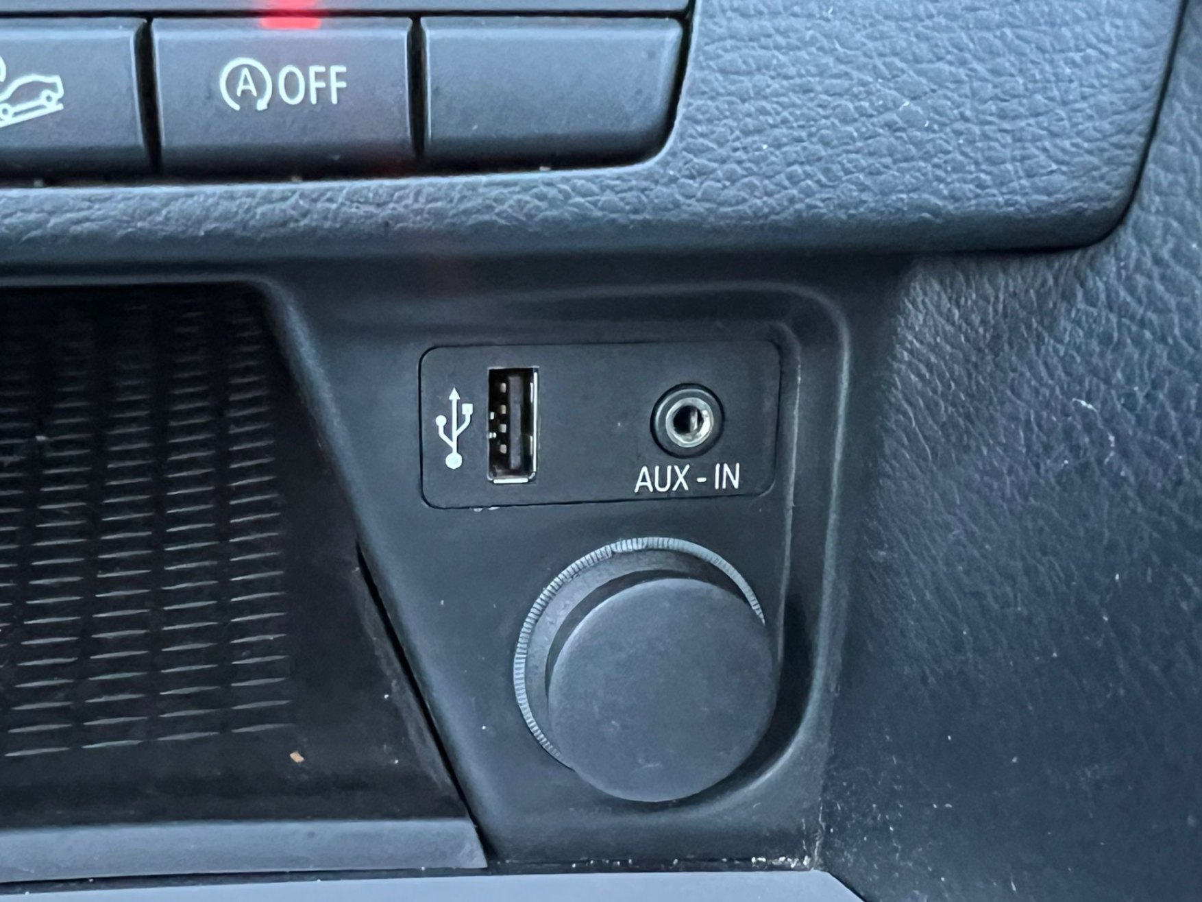 /akmautomotiveltd/2015-BMW-X1-16143151650822873.jpg