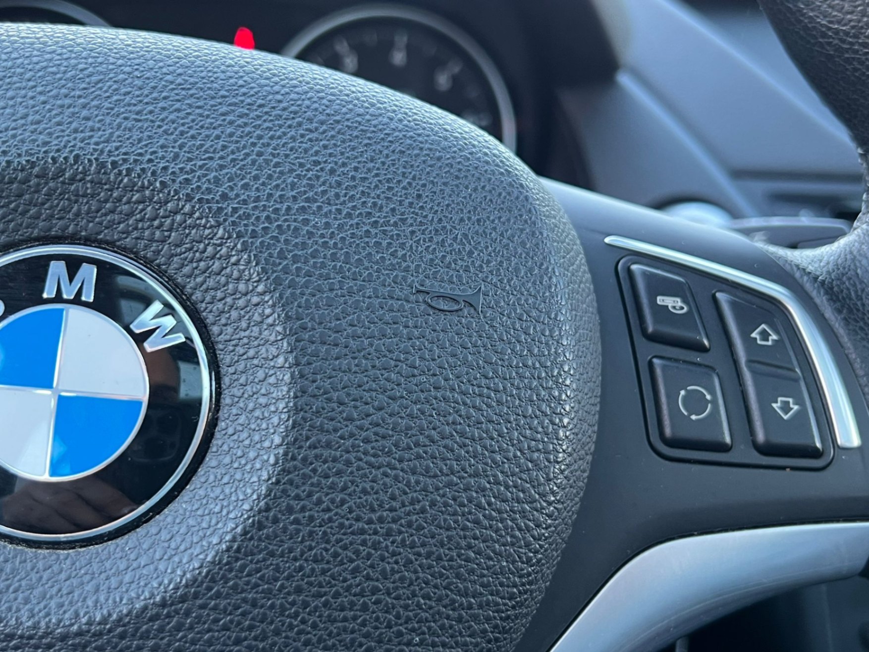 /akmautomotiveltd/2015-BMW-X1-8285720037243192.jpg