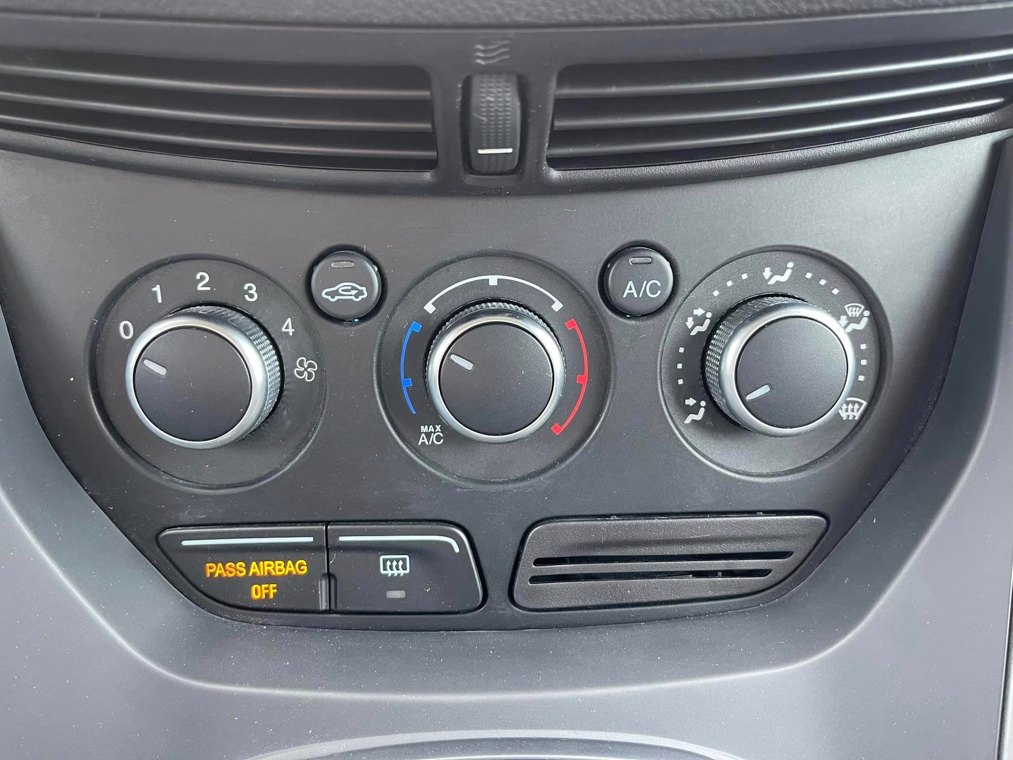 /akmautomotiveltd/2015-Ford-Escape-24980446112994437.jpg